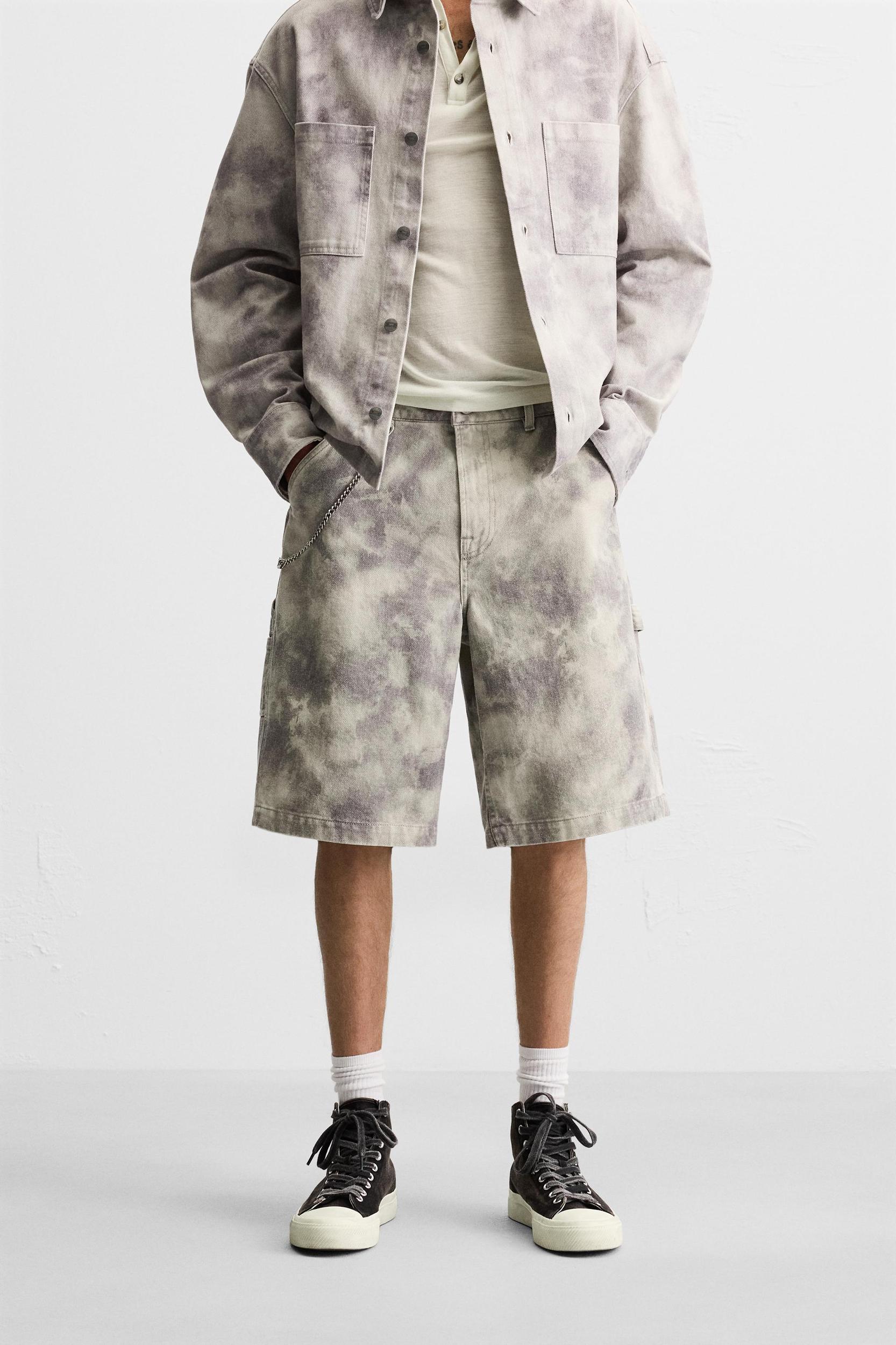 ABSTRACT PRINT CARPENTER POCKET SHORTS Product Image
