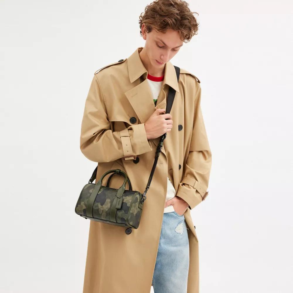 Gotham Duffle Bag 24 In Signature Camo Print Product Image