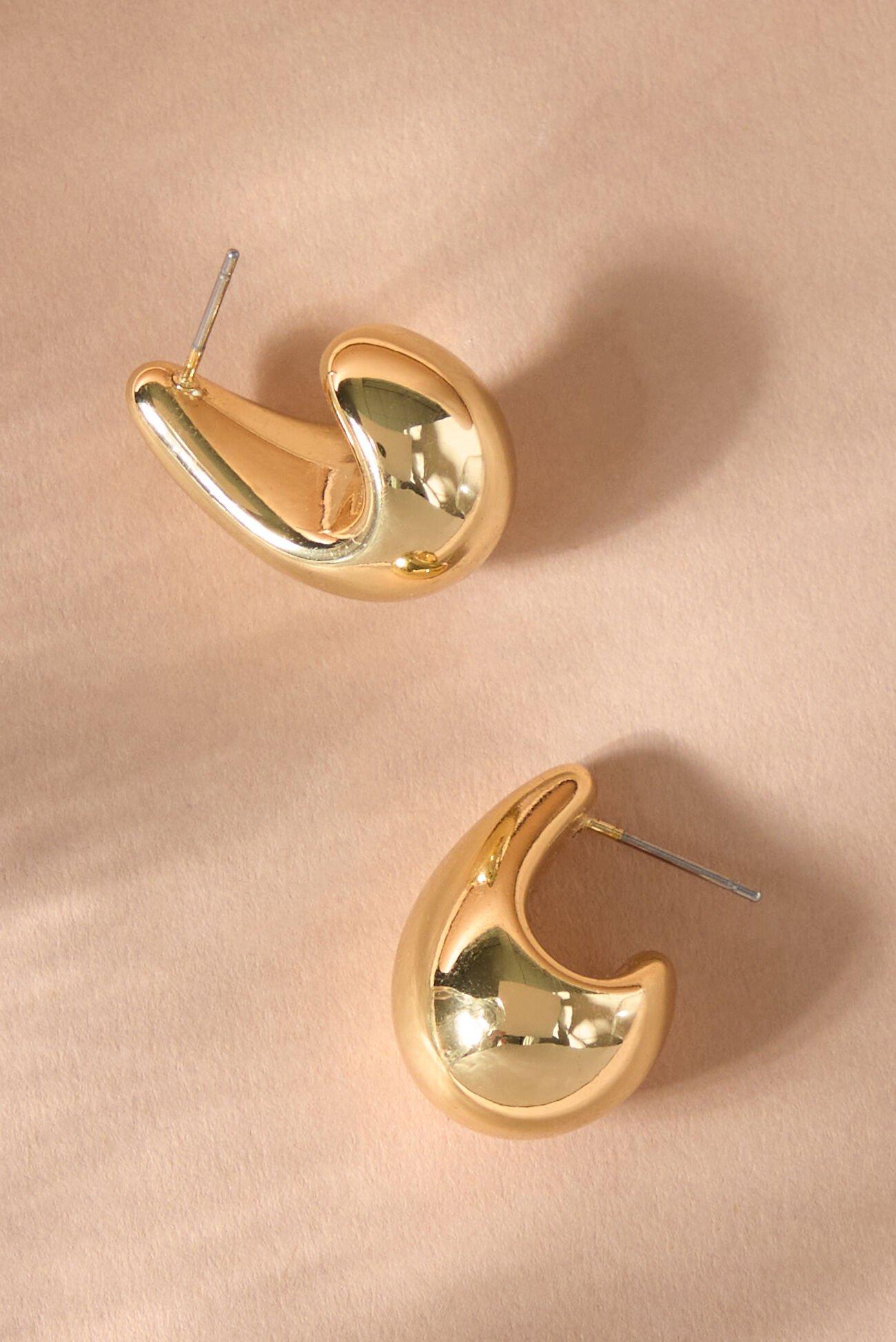 Nugget Hoop Earrings Product Image