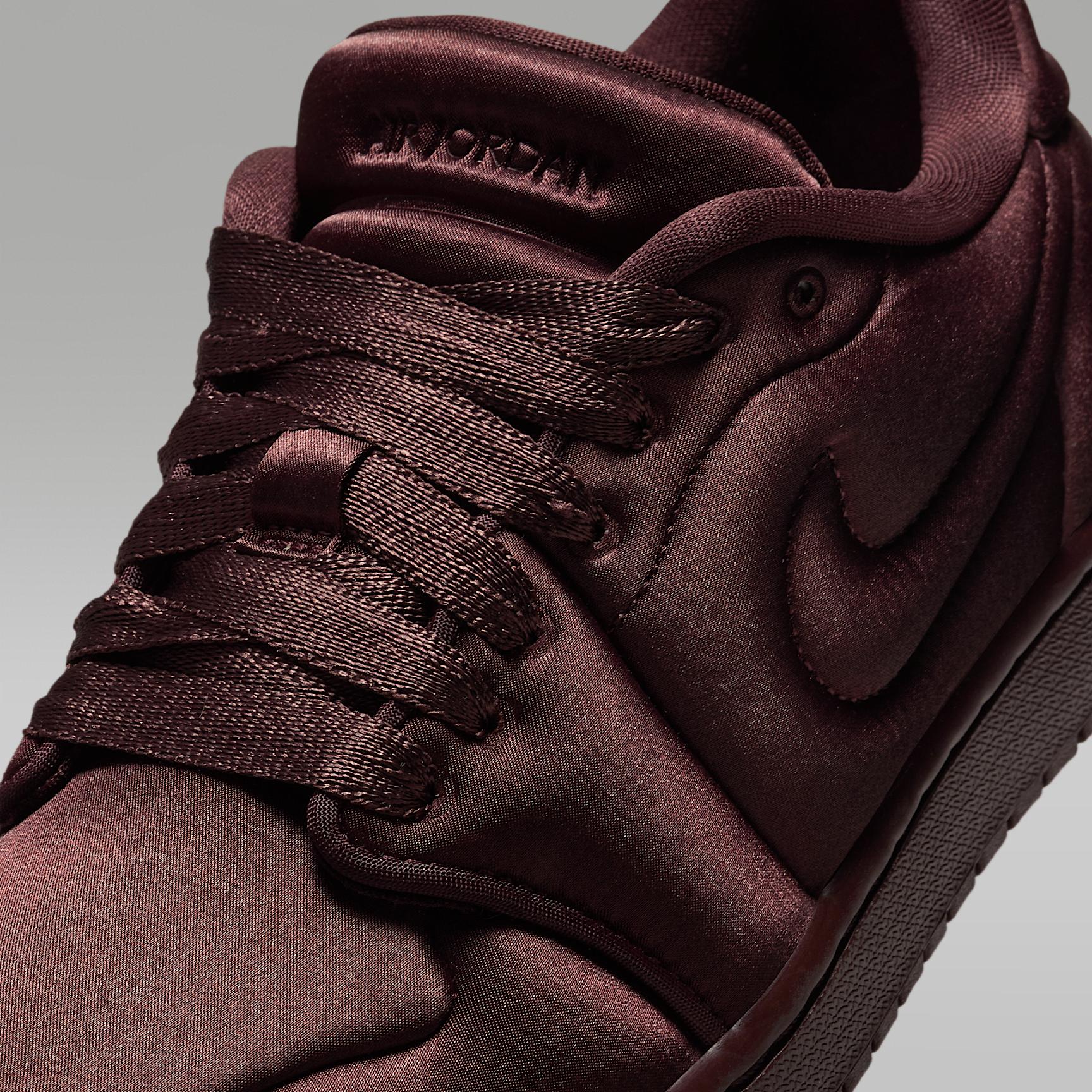 Air Jordan 1 Low Method of Make Women's Shoes Product Image