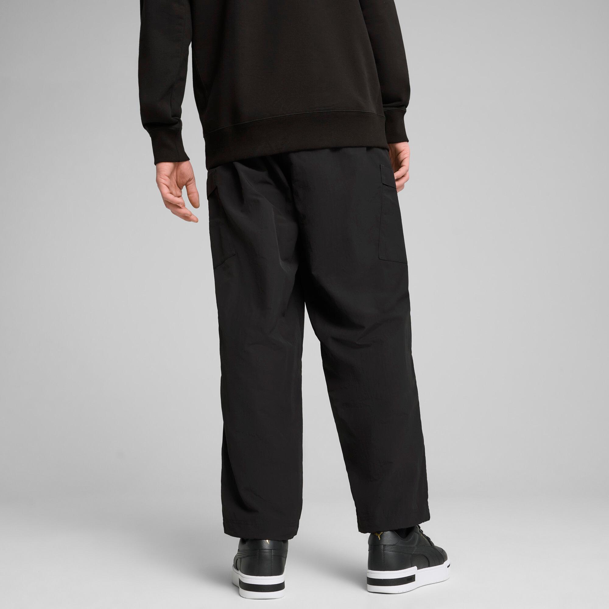 WARDROBE ESSENTIALS Men's Relaxed Cargo Pants Product Image