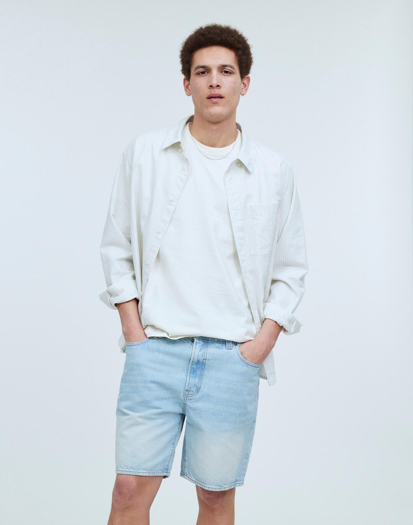 8" Denim Shorts in Lacewood Wash Product Image