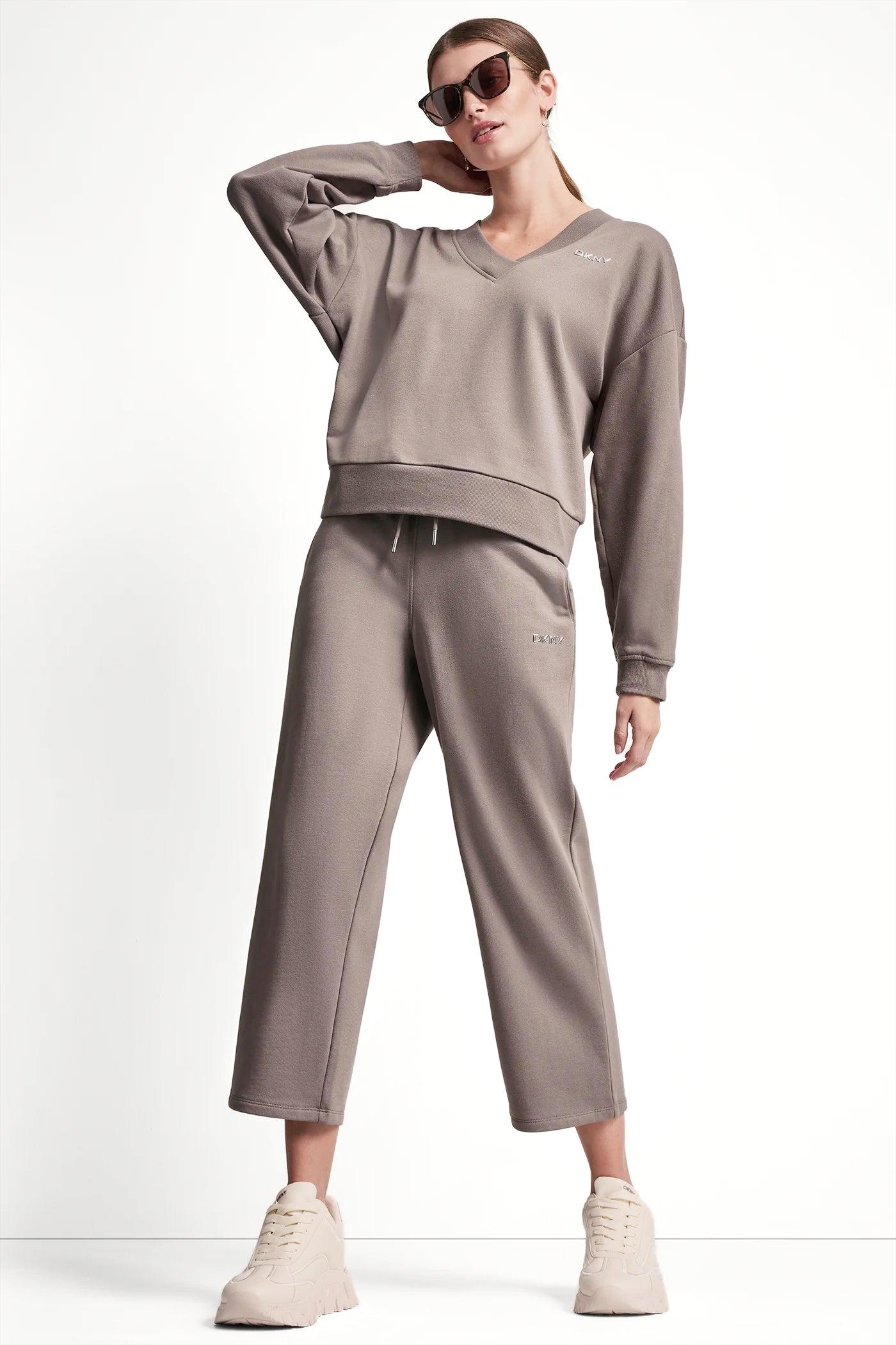 METALLIC BUBBLE LOGO V-NECK PULLOVER Product Image