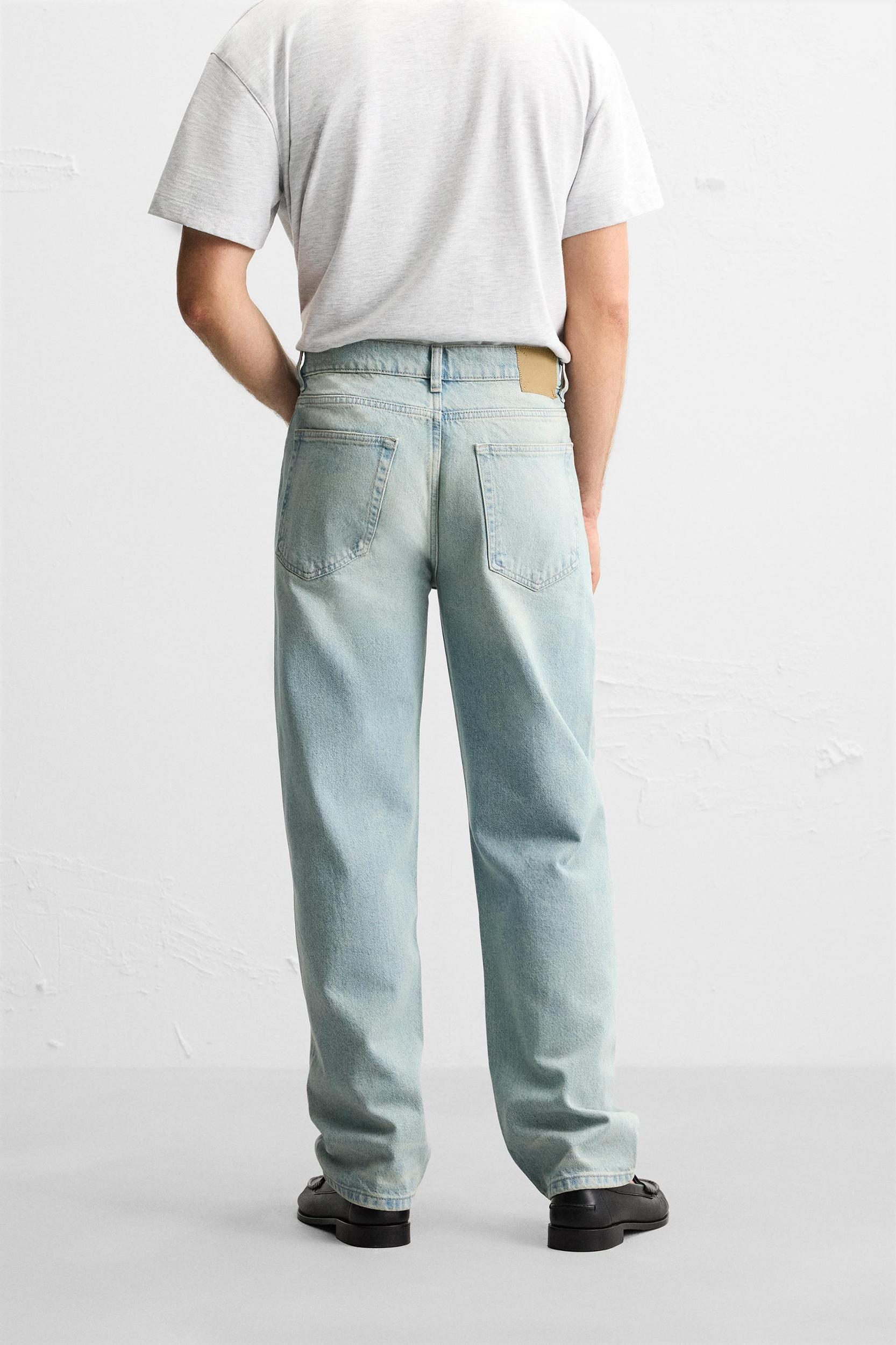 STRAIGHT FIT ANKLE JEANS Product Image