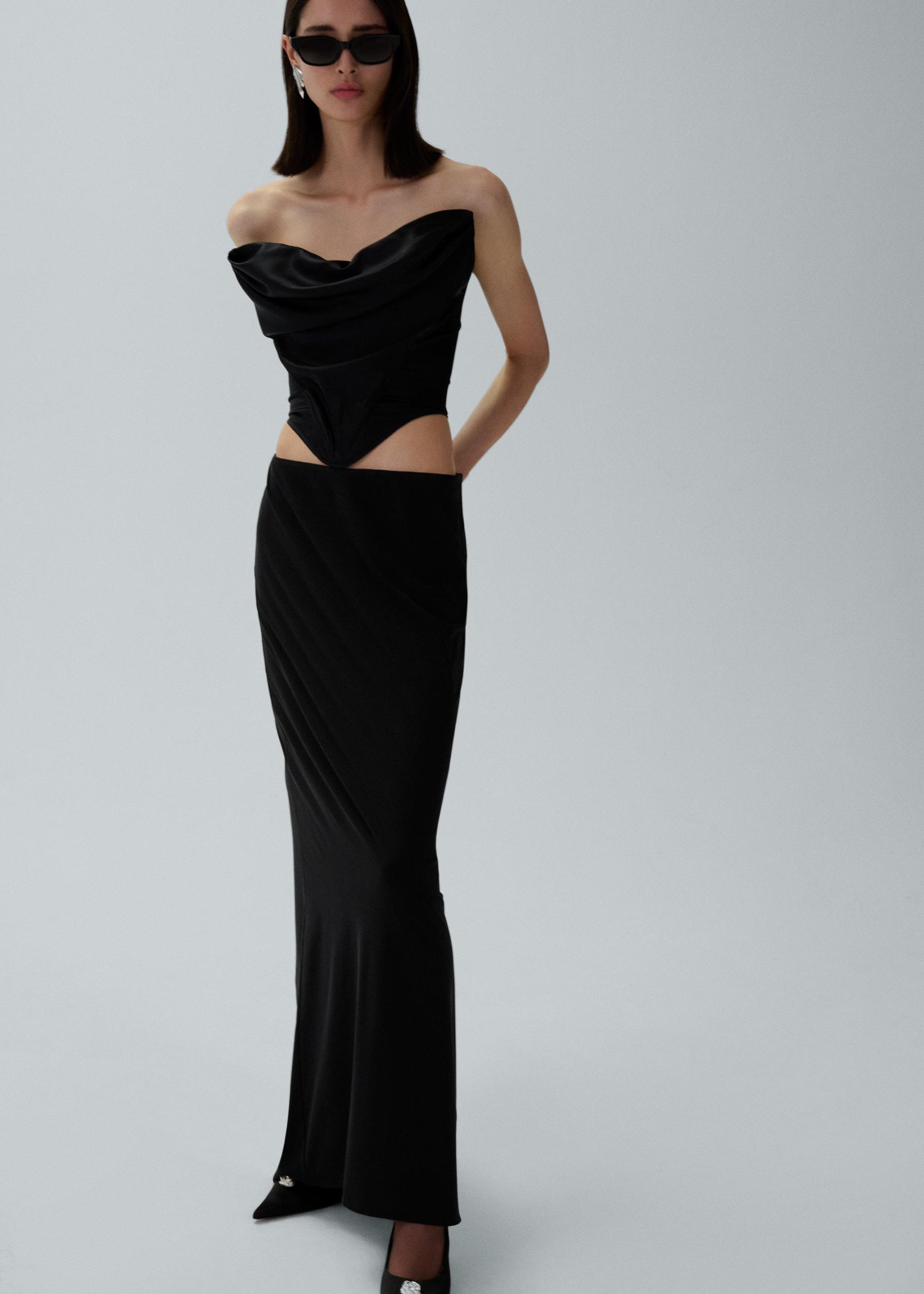 Draped satin strapless corset in black Product Image