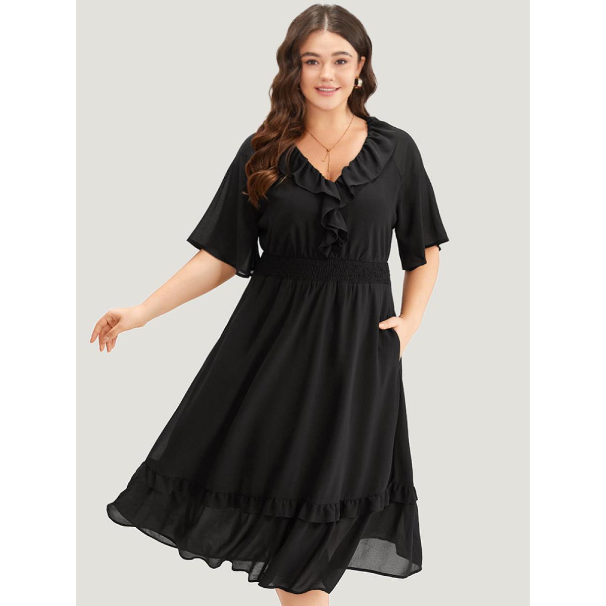 Plus Size Plain Ruffle Trim Pocket Shirred Dress Black Women Elegant Plain V-neck Half Sleeve Curvy Midi Dress BloomChic 28/5X Product Image