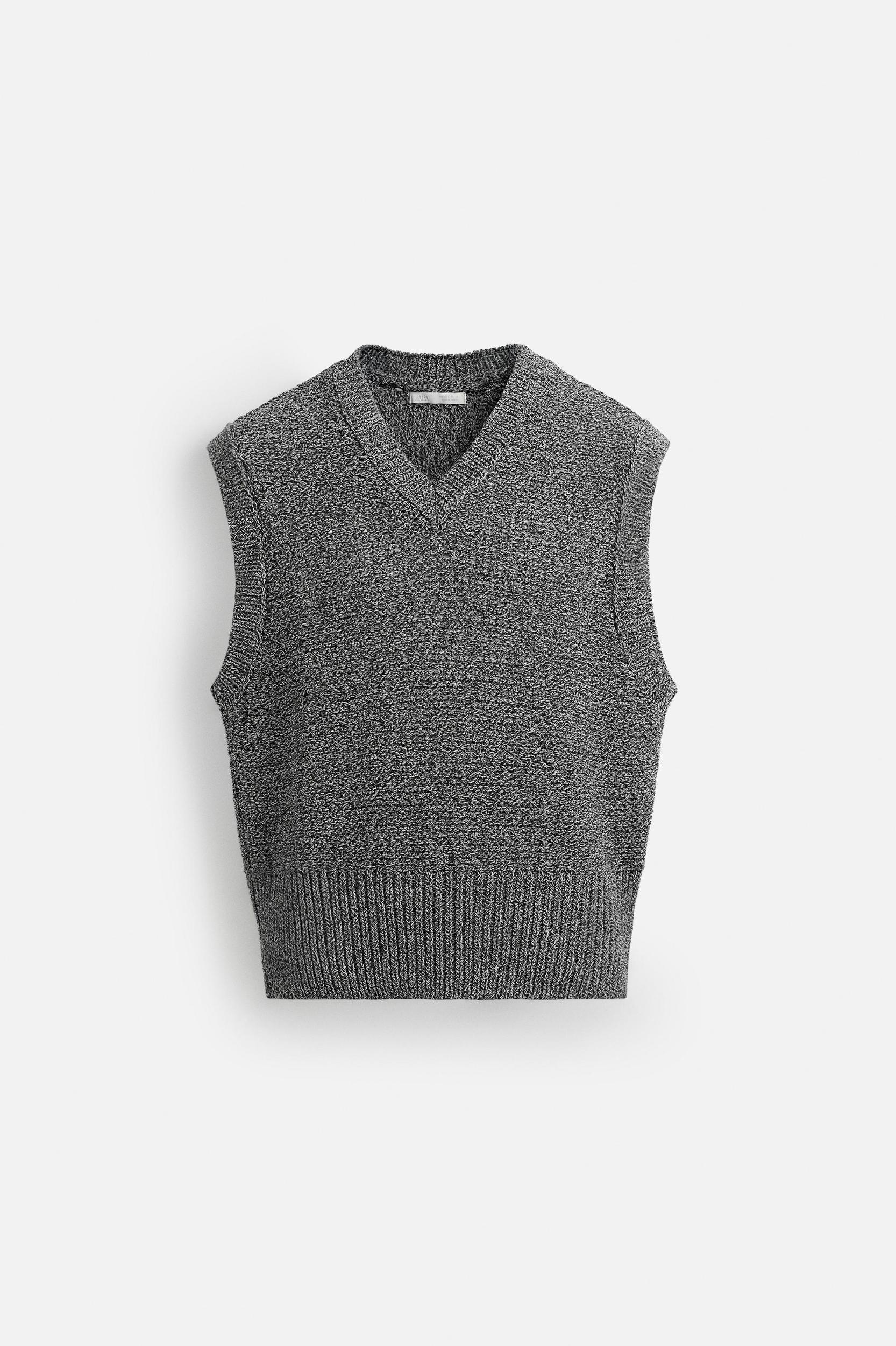 RELAXED FIT KNIT VEST Product Image