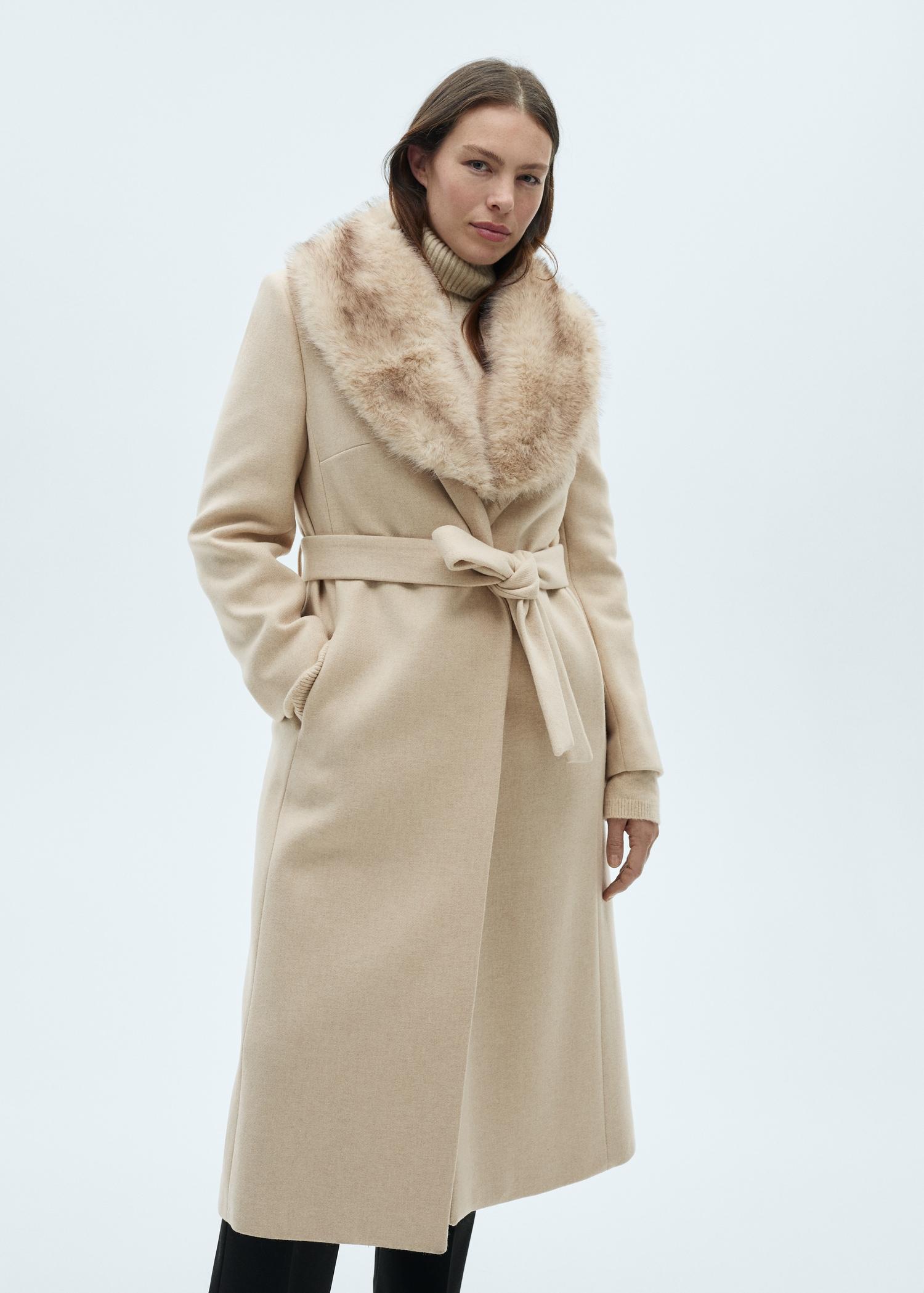 Butter wool coat with detachable collar - Women | MANGO USA Product Image
