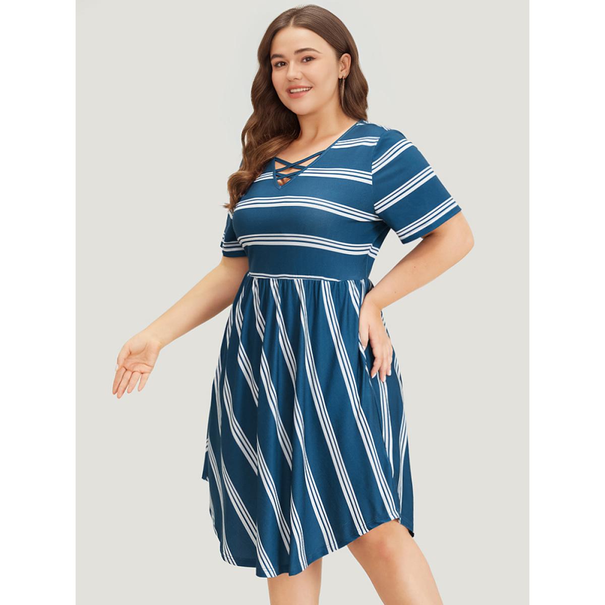 Plus Size Striped Print Pocket Crisscross Curved Hem Dress Blue Women Elegant Gathered V-neck Short sleeve Curvy Knee Dress BloomChic 28/5X Product Image