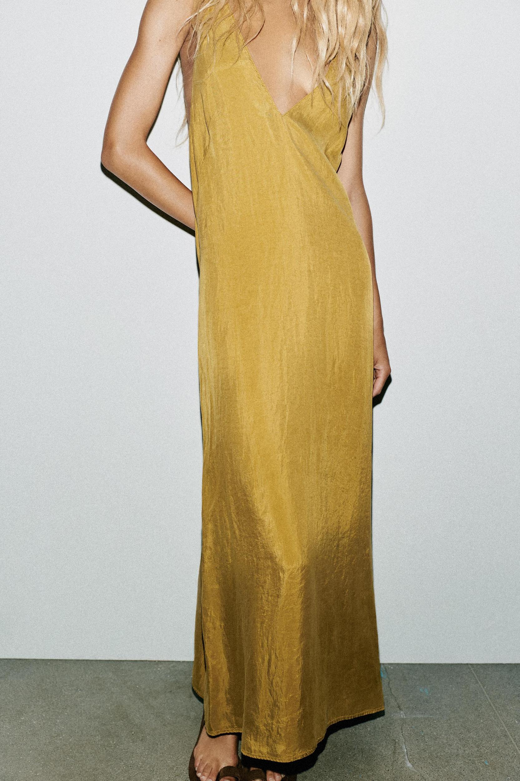 FLOWY MIDI DRESS Product Image