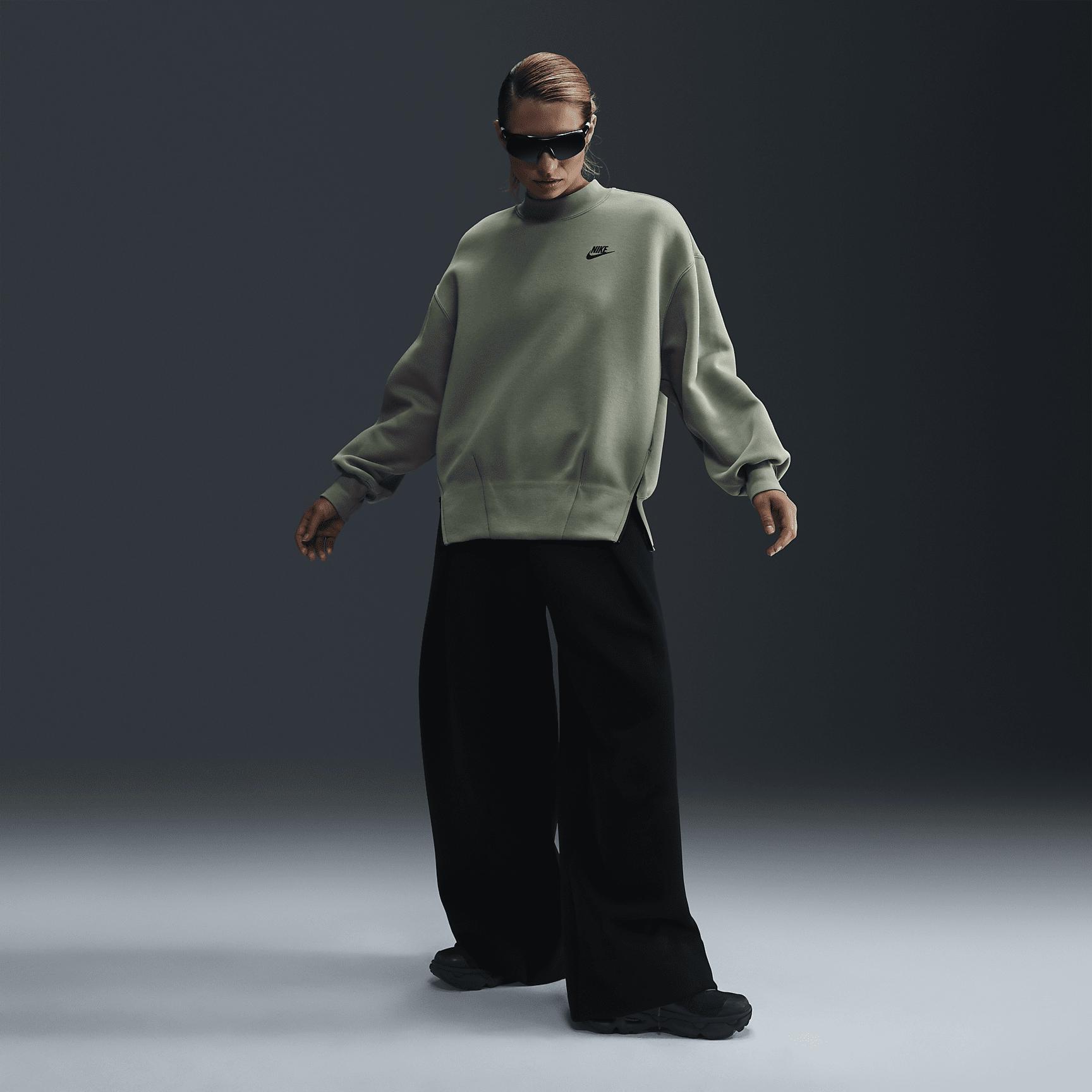 Nike Sportswear Tech Fleece Women's Oversized Crew-Neck Sweatshirt Product Image