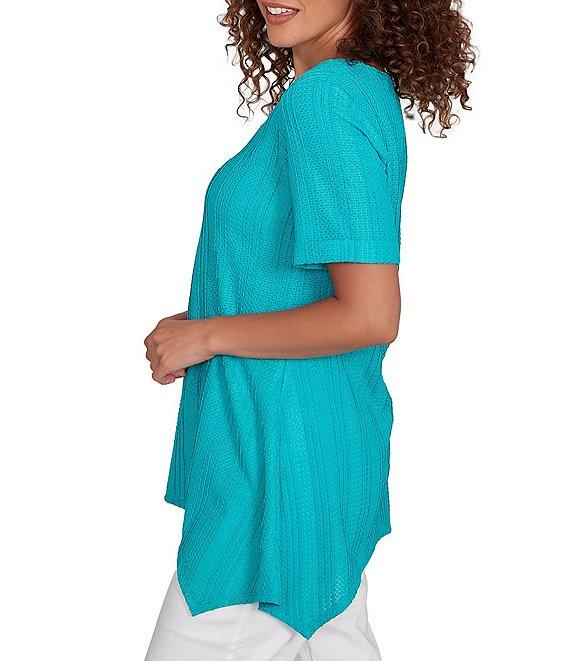 Ruby Rd. Petite Size Textured Solid Knit Crinkle Stripe Round Neck Short Sleeve Sharkbite Hem Top Product Image