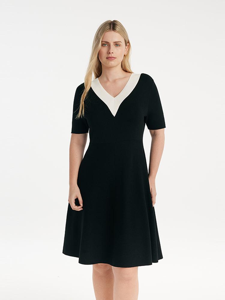Contrast V-Neck Slim Knitted Women Midi Dress Product Image