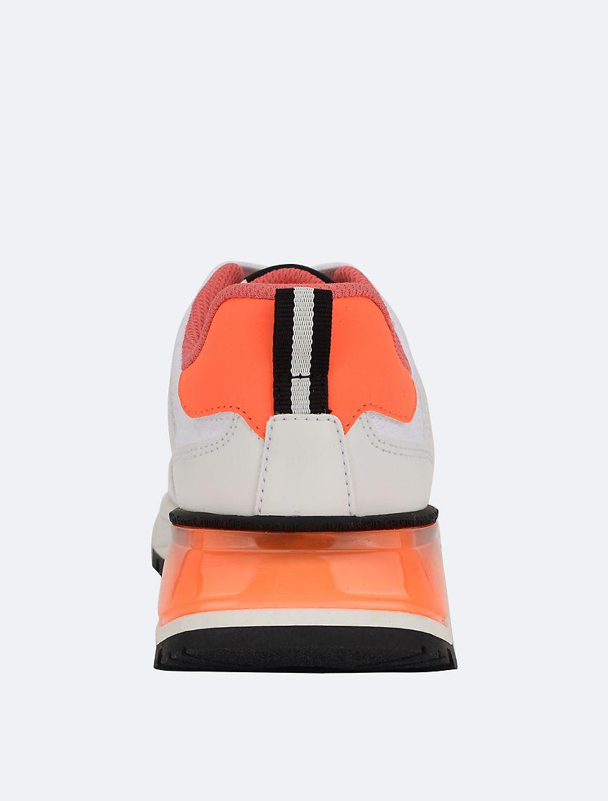 Women's Gogetit Sneaker Product Image