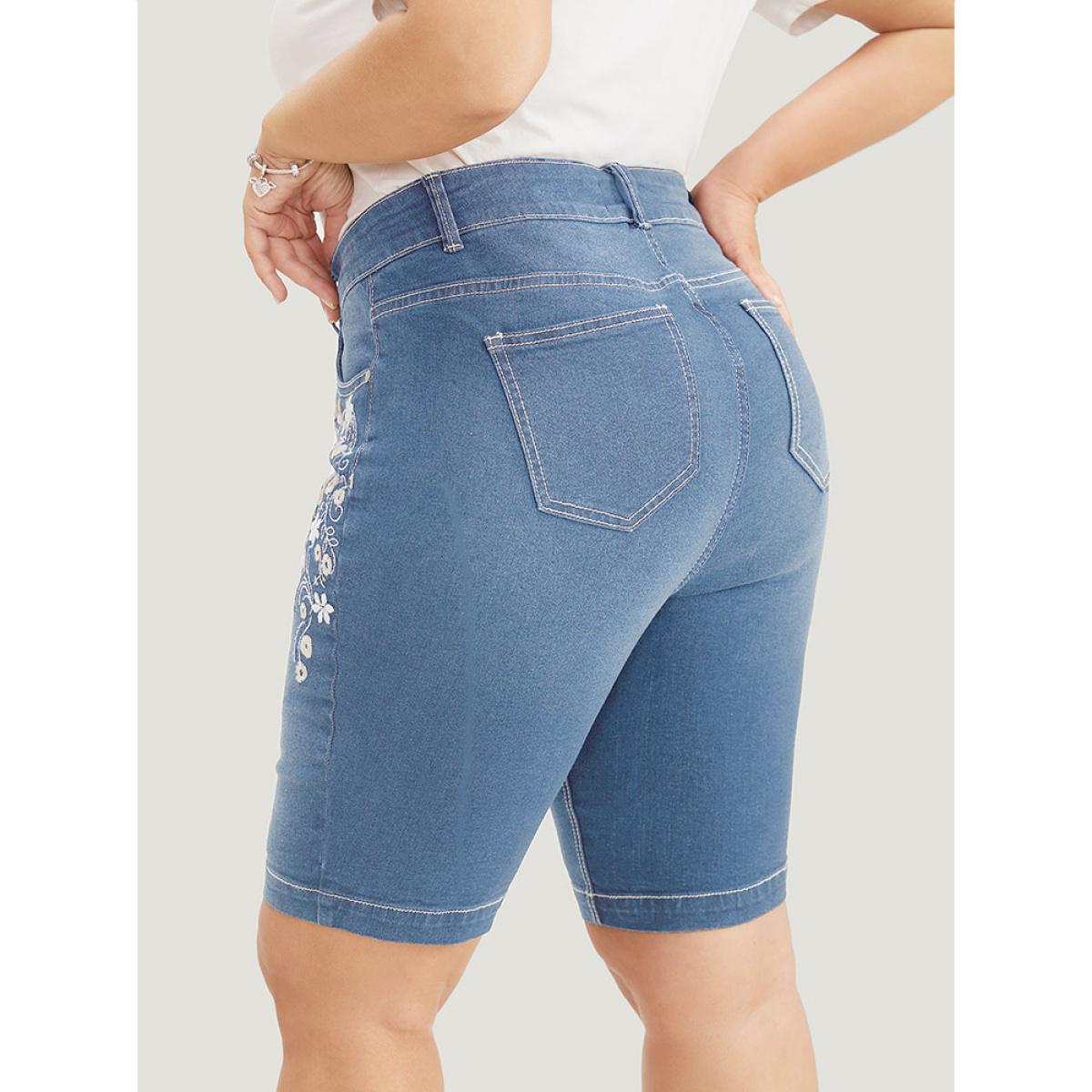 Plus Size Very Stretchy High Rise Dark Wash Floral Embroidered Denim Shorts Women LightBlue High stretch Everyday Slanted pocket Casual Denim Shorts BloomChic 10/M Product Image