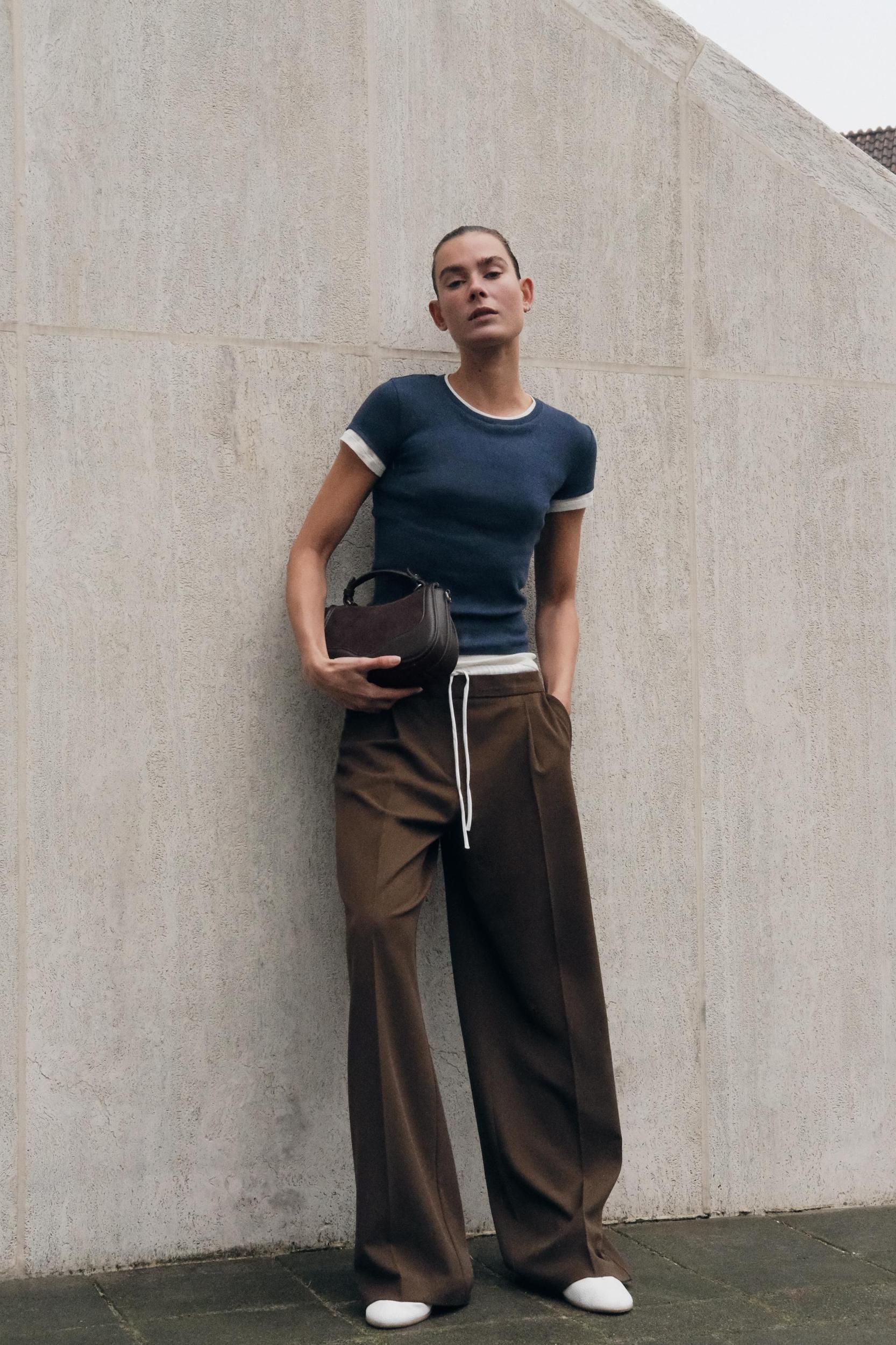 LEATHER CROSSBODY BAG Product Image