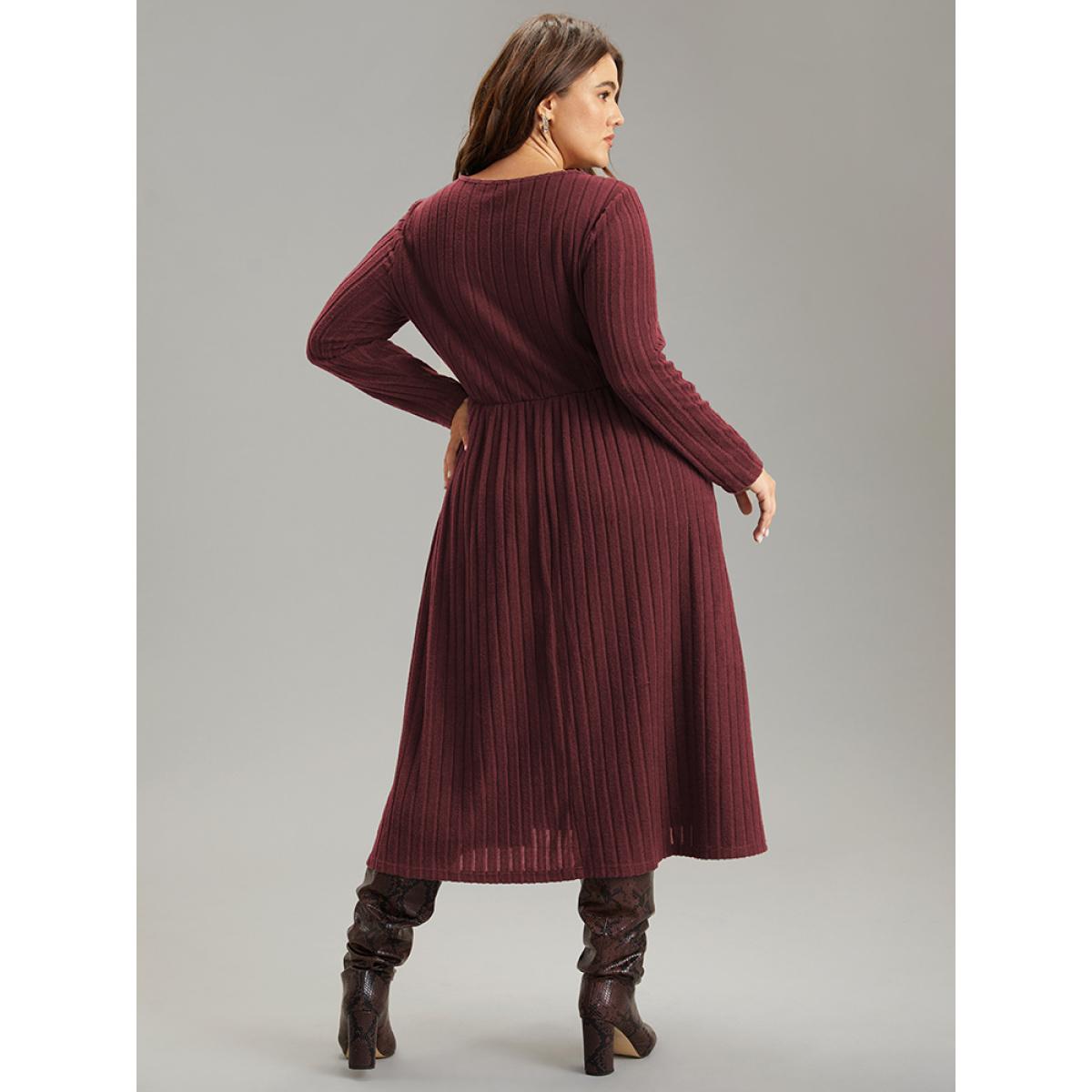 Plus Size Rib Knit Plain Notched Pocket Dress Scarlet Women Work From Home Rib Knit Notched collar Long Sleeve Curvy Midi Dress BloomChic 18-20/2X Product Image