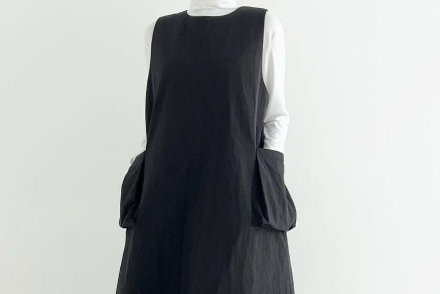 Sleeveless Plain Loose-Fit Midi Dress Product Image