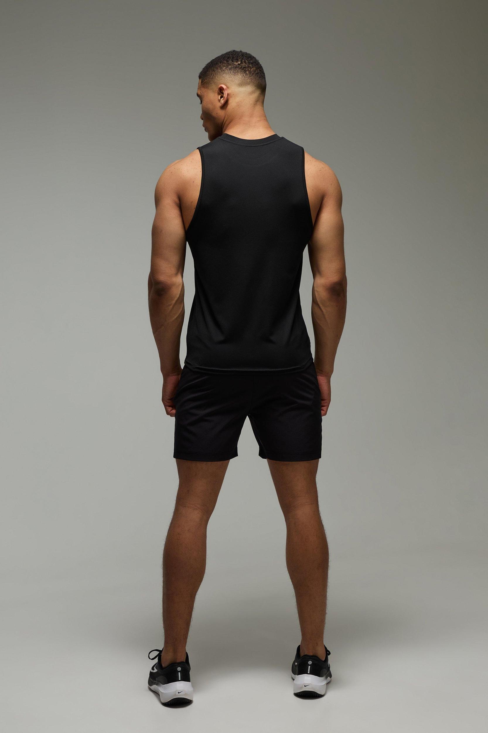Man Active Regular Reflective Performance Tank | boohooMAN USA Product Image