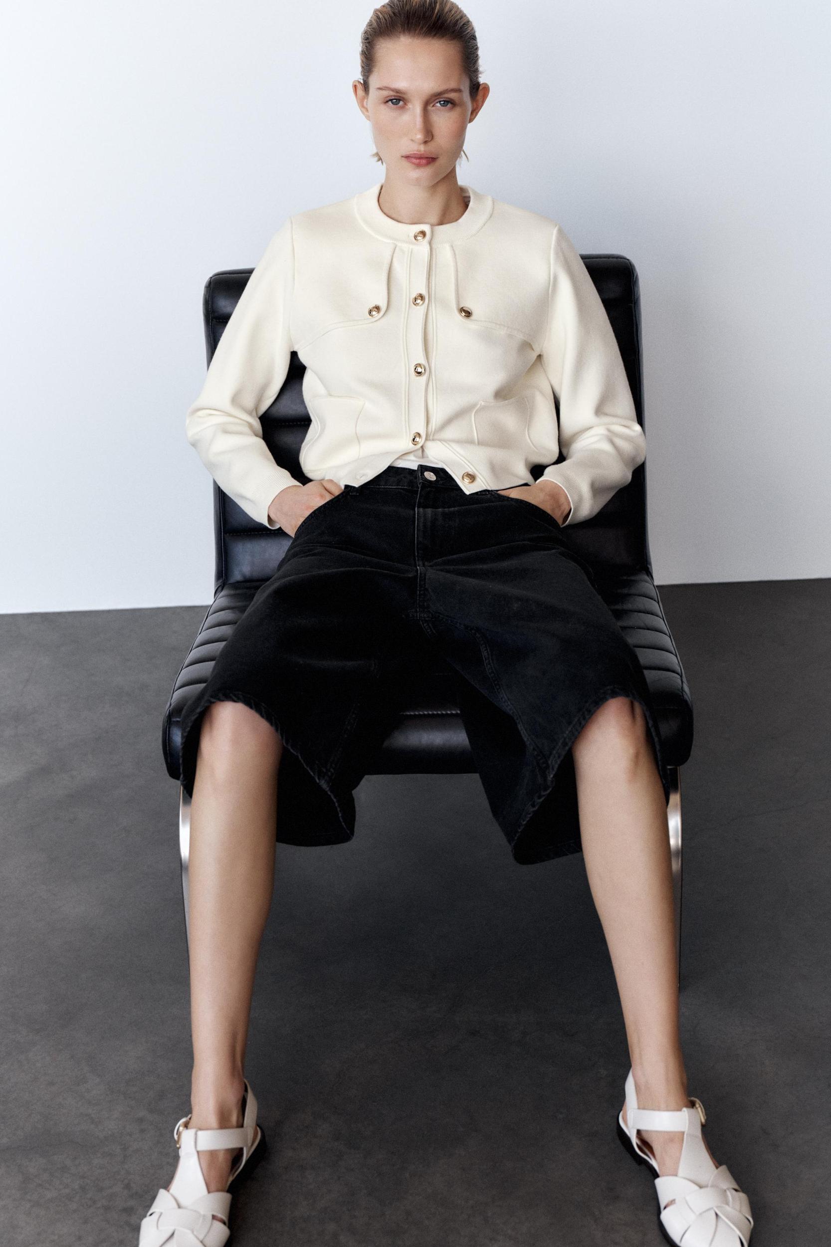 KNIT CARDIGAN WITH GOLDEN BUTTONS Product Image