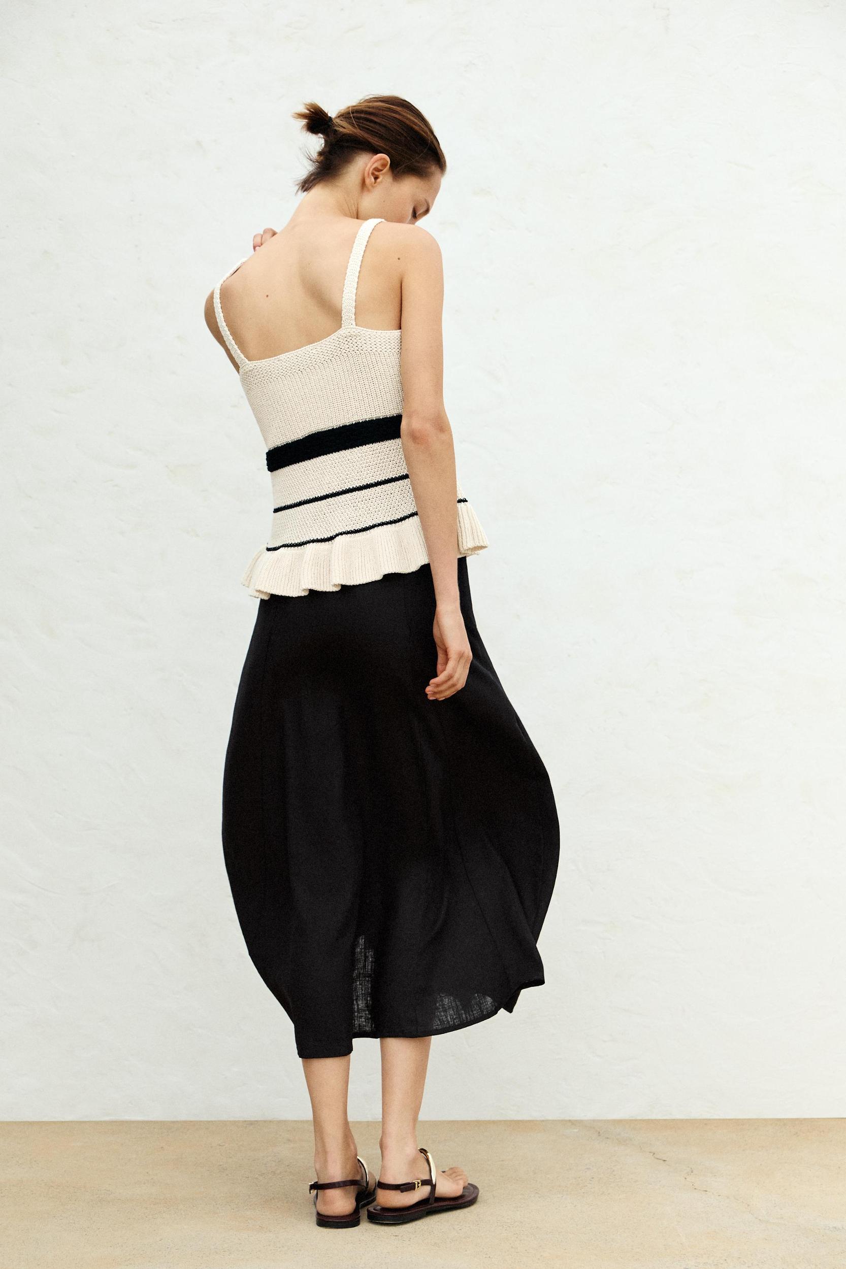 TEXTURED KNIT SPAGHETTI STRAP TOP Product Image