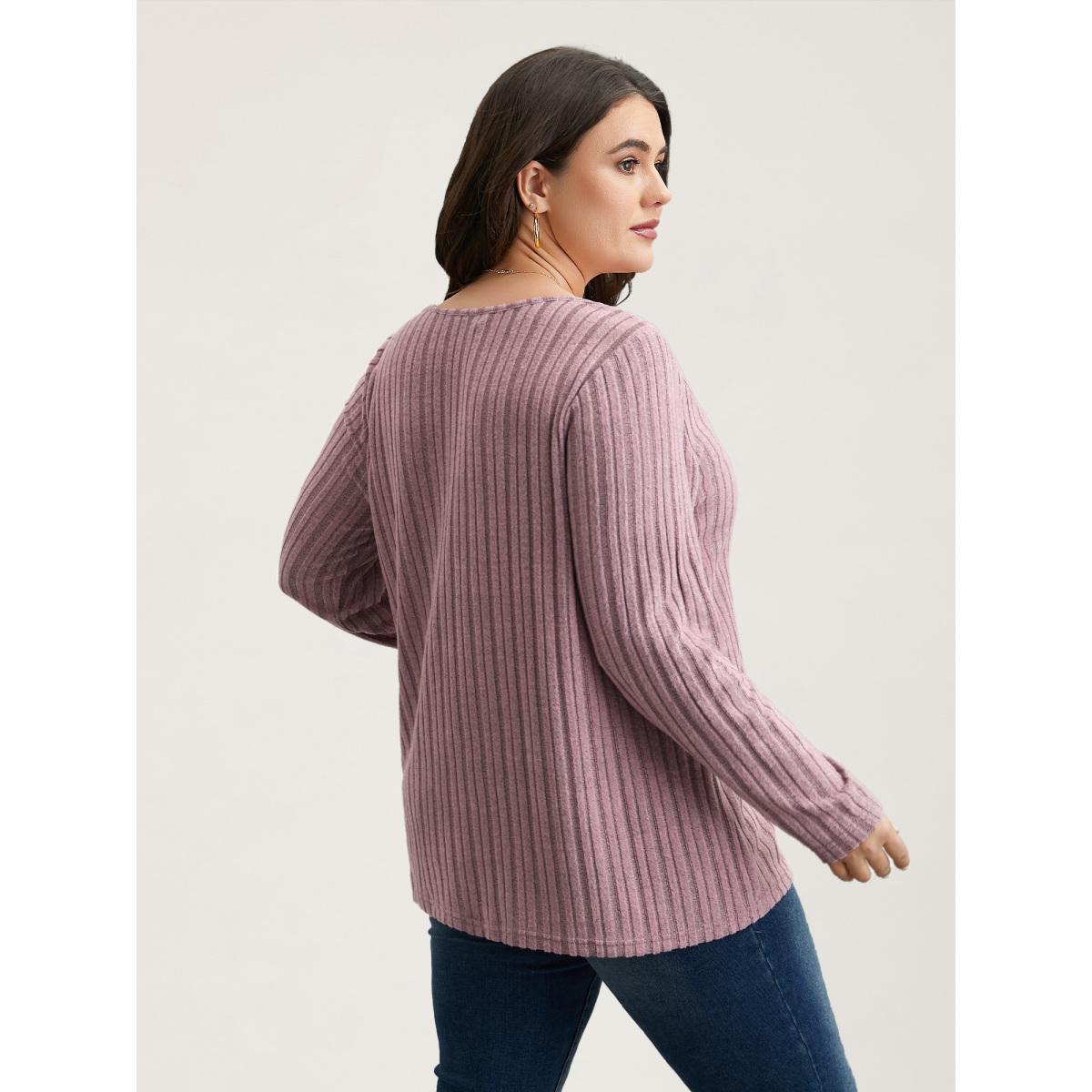 Plus Size V-Neck Textured Pit Strip Fitted T-Shirt Dirtypink Women Casual Texture V-neck Bodycon Everyday T-shirts BloomChic 12/L Product Image