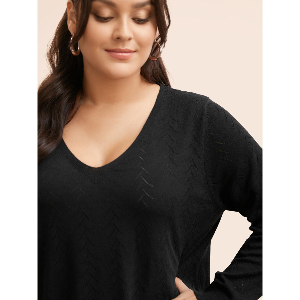 Plus Size Texture V Neck Lightweight Pullover Black Women Leisure Long Sleeve V-neck Casual Pullovers BloomChic 28/5X Product Image