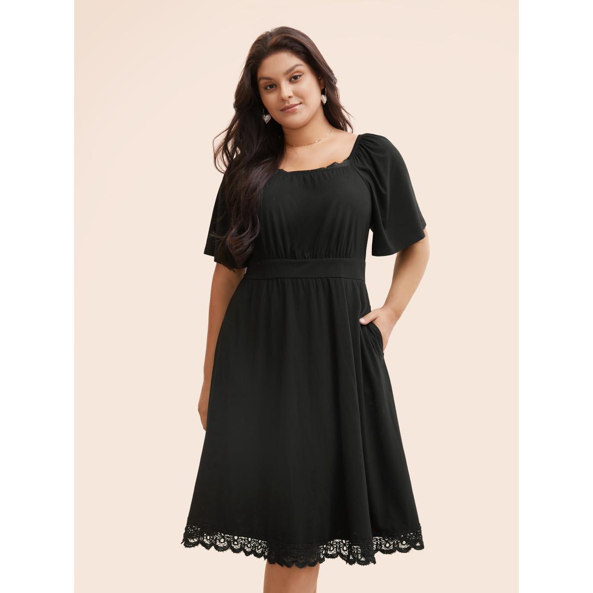 Plus Size Plain Lace Insert Gathered Square Neck Dress Black Women Office Gathered Square Neck Short sleeve Curvy Midi Dress BloomChic 18-20/2X Product Image