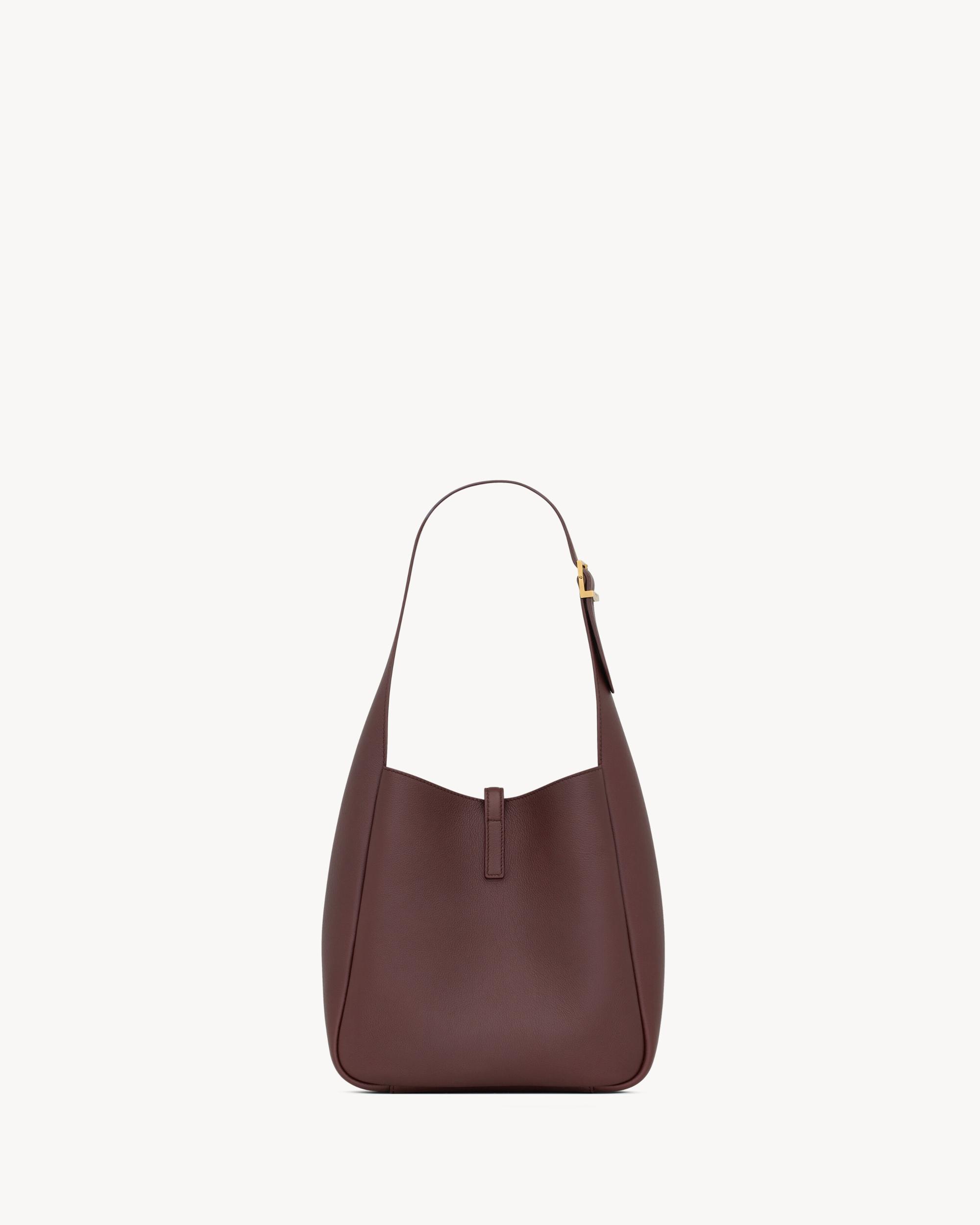 LE 5 À 7 supple small IN GRAINED LEATHER Product Image