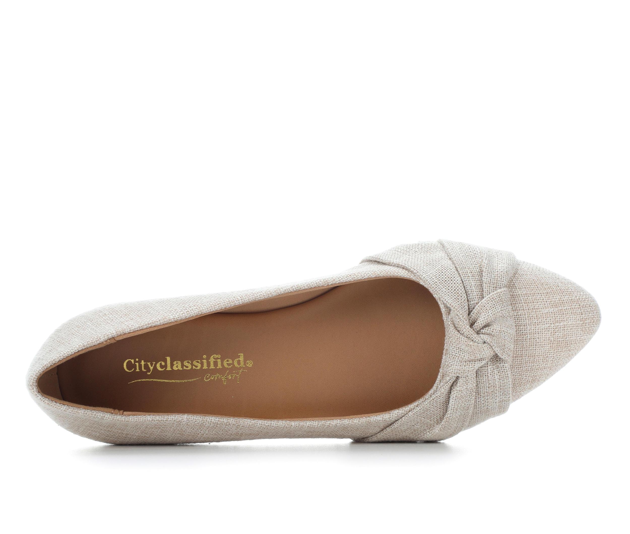 Women's City Classified Madison Flats Product Image