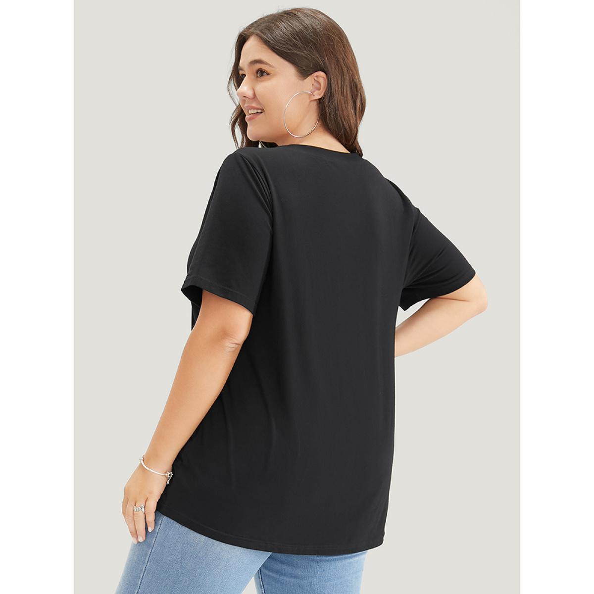 Plus Size Letter & Heart Print V Neck T-shirt Black Women Casual Letter Dailywear T-shirts BloomChic 10/M Product Image
