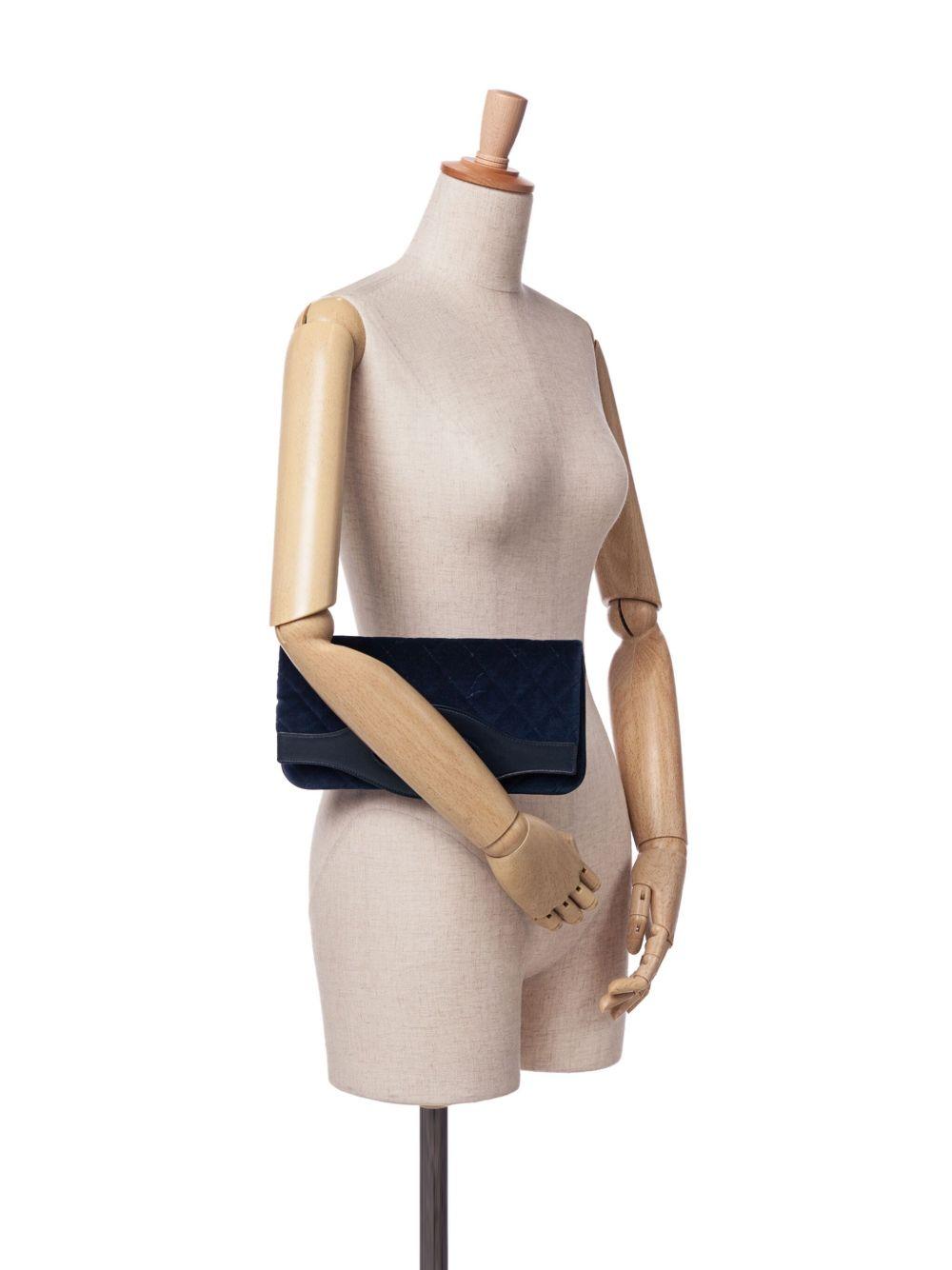 2019 Quilted Velvet 31 clutch bag Product Image