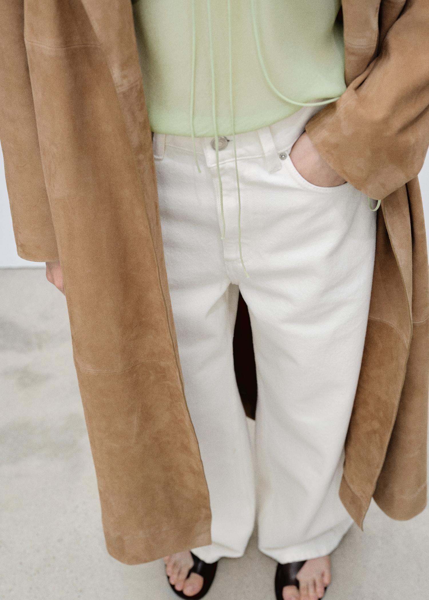 High-rise balloon jeans - Women | MANGO USA Product Image