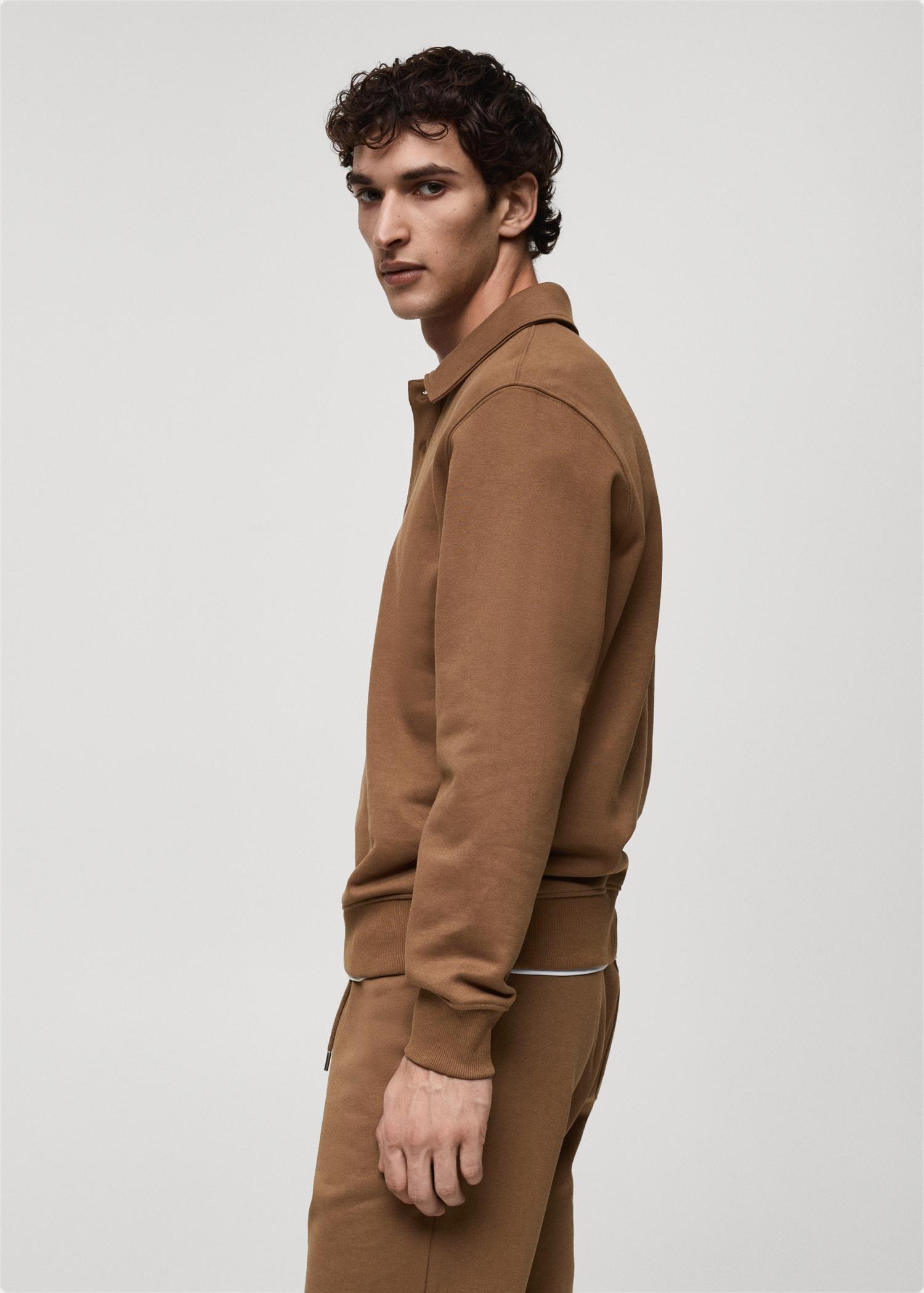 Brushed regular-fit polo sweatshirt - Men | MANGO USA Product Image