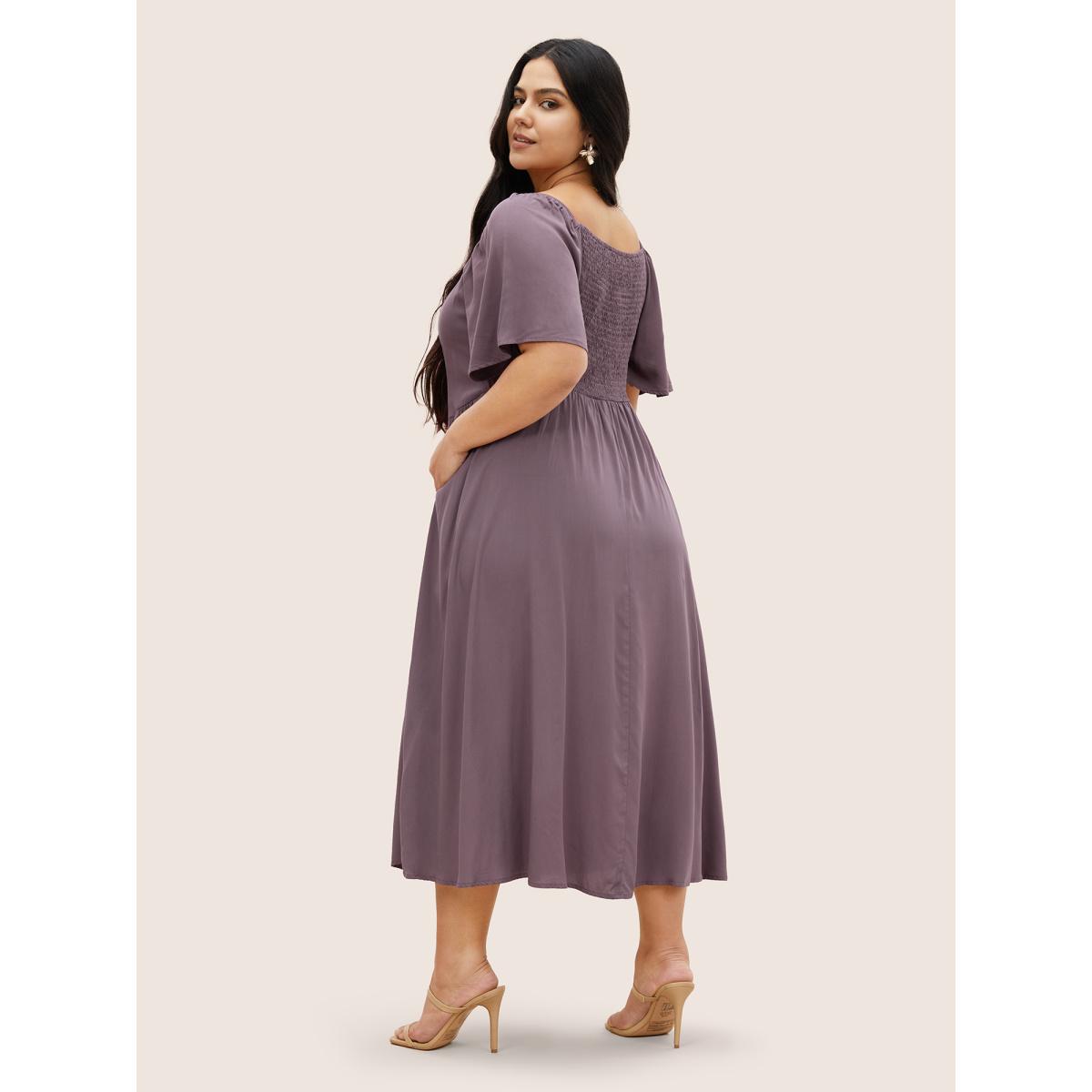 Plus Size Plain Heart Neckline Gathered Button Detail Dress Mauve Women Elegant Gathered Heart neckline Short sleeve Curvy Midi Dress BloomChic 18-20/2X Product Image