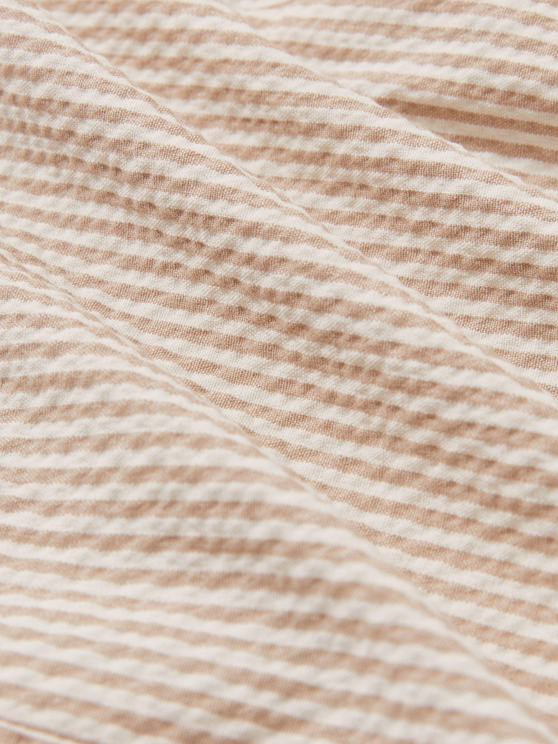 Seersucker Slim-Fit Suit Trousers in Oatmeal/White Product Image