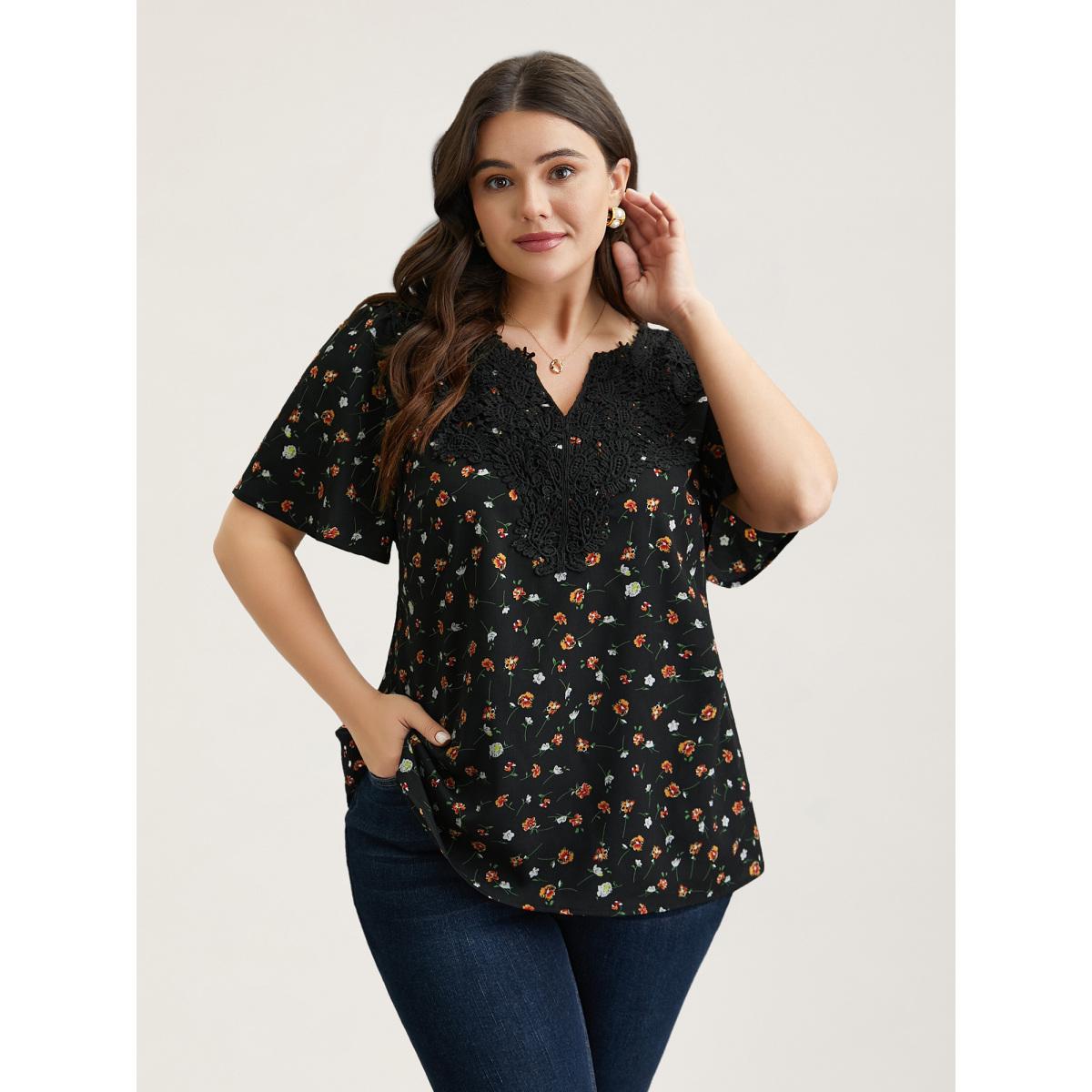 Plus Size Black Lace Spliced Floral Print Notched Collar Blouse Women Elegant Short sleeve Notched collar Everyday Blouses BloomChic 26/4X Product Image