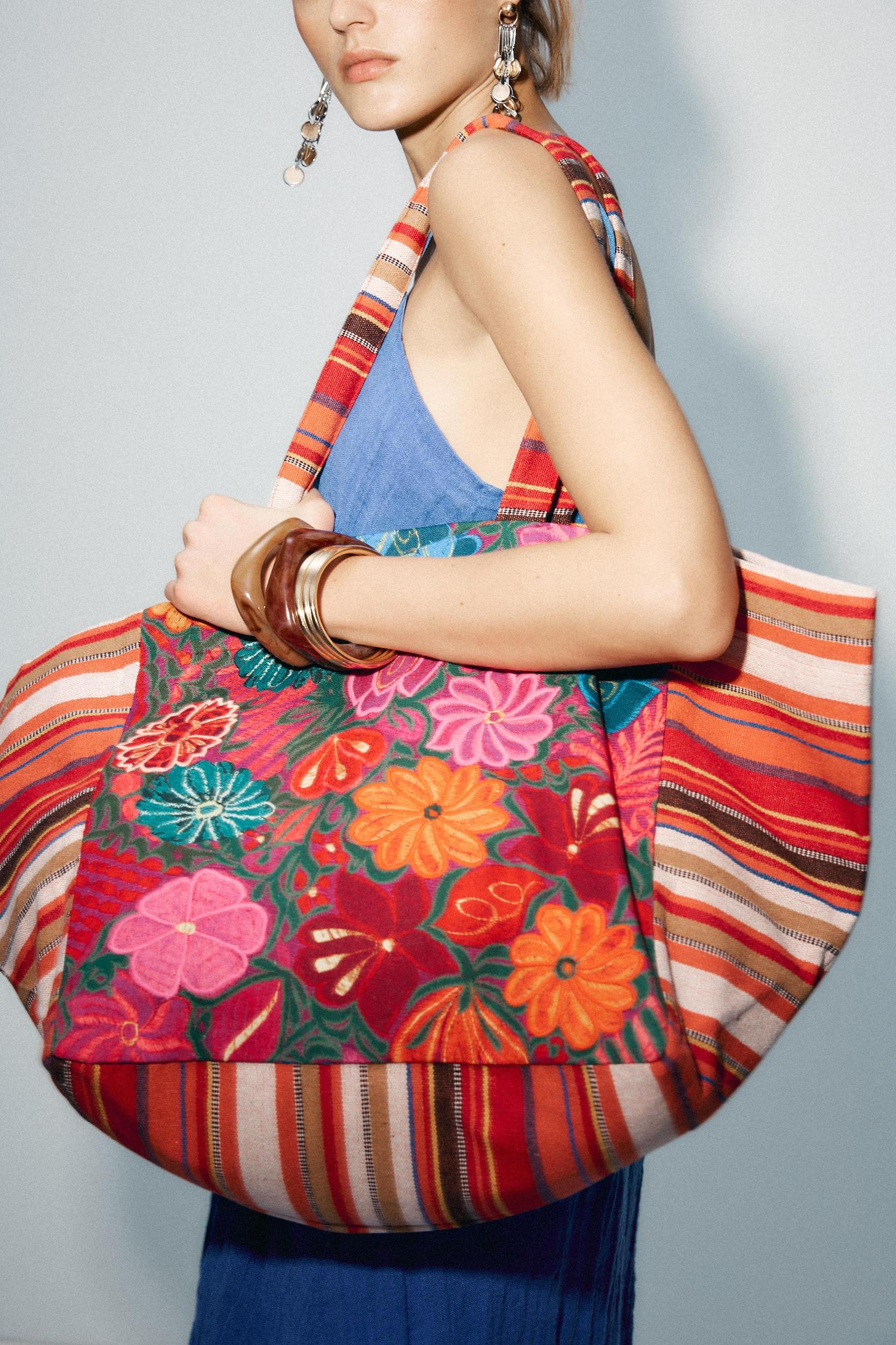 EMBROIDERED FLOWER SHOPPER BAG Product Image