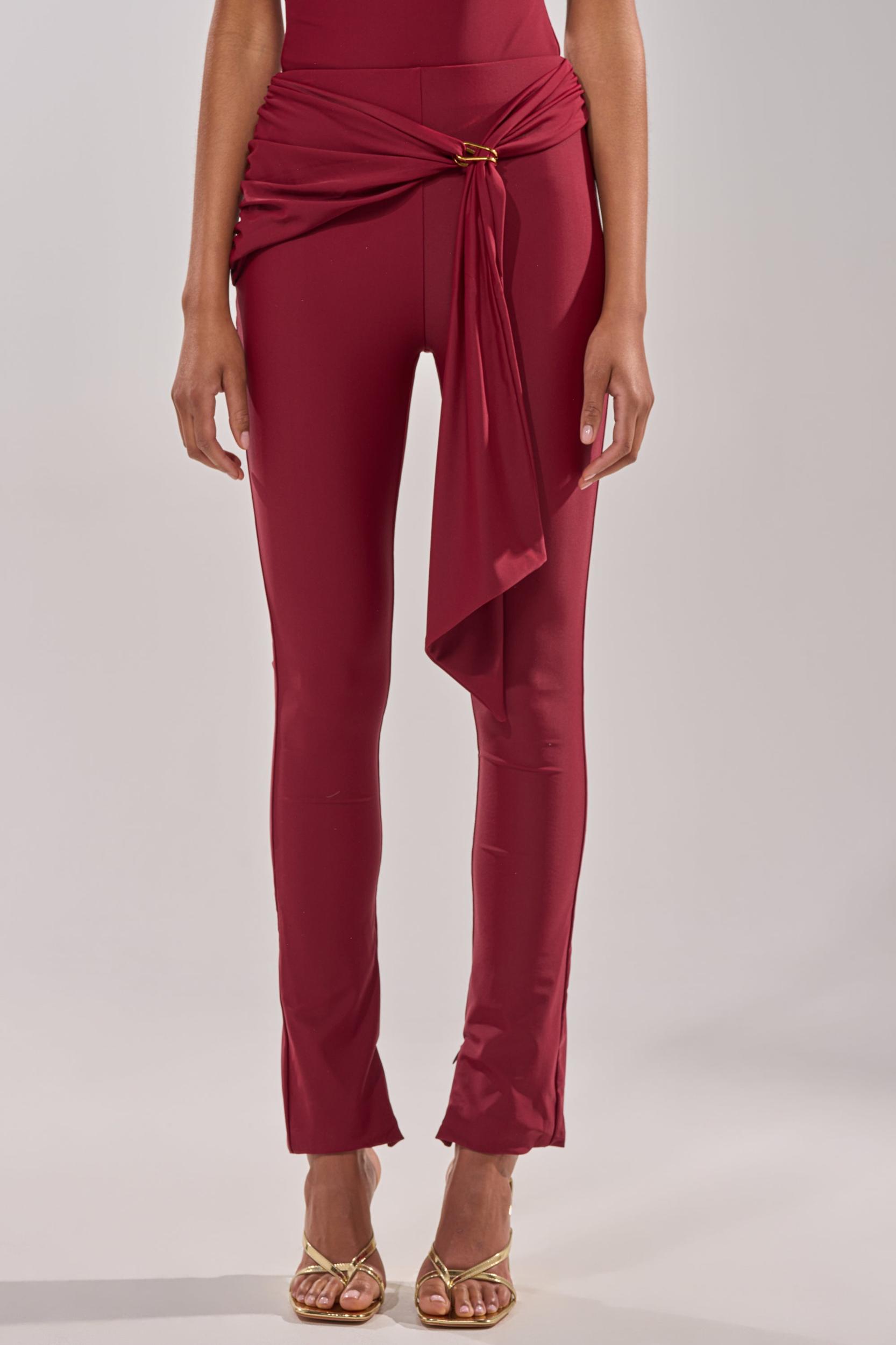 IZZY SEAMLESS LEGGING IN BURGUNDY Product Image