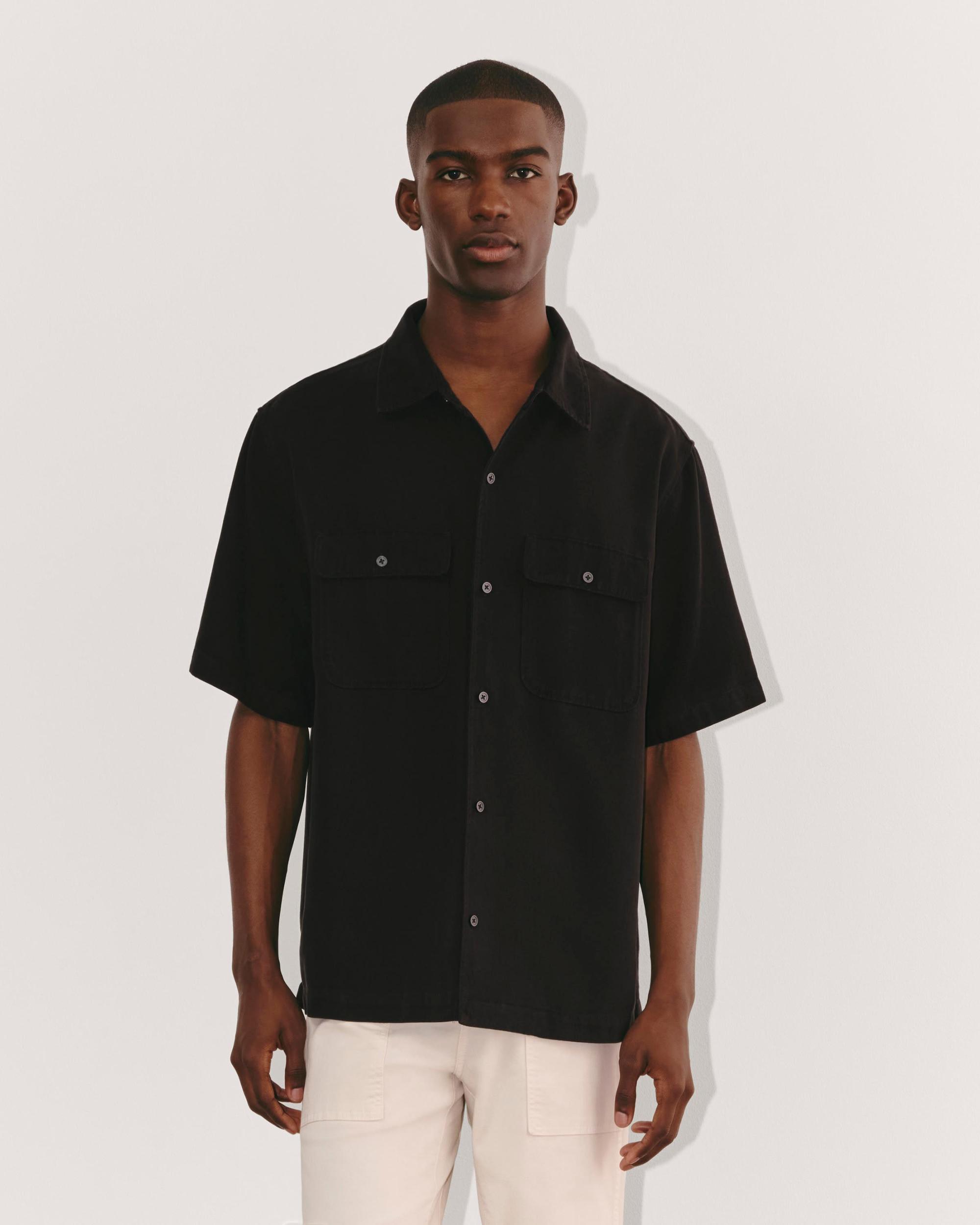 Mens Relaxed Utility Shirt in Buttersoft by Everlane Product Image