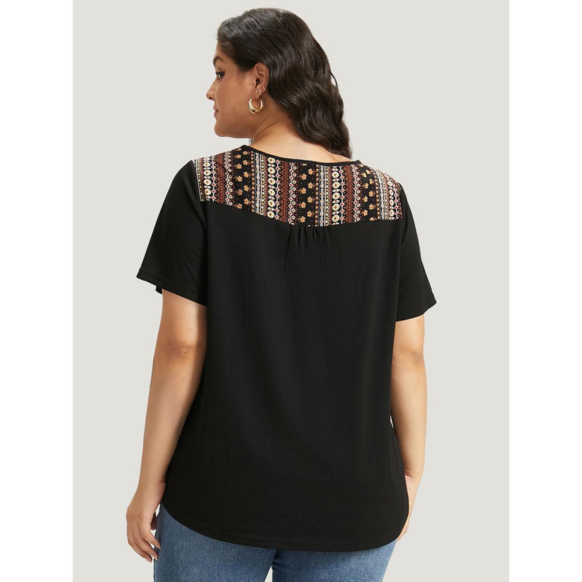 Plus Size Bandana Striped Patchwork Gathered T-shirt Black Women Elegant Printed Bohemian Print Round Neck Dailywear T-shirts BloomChic 12/L Product Image