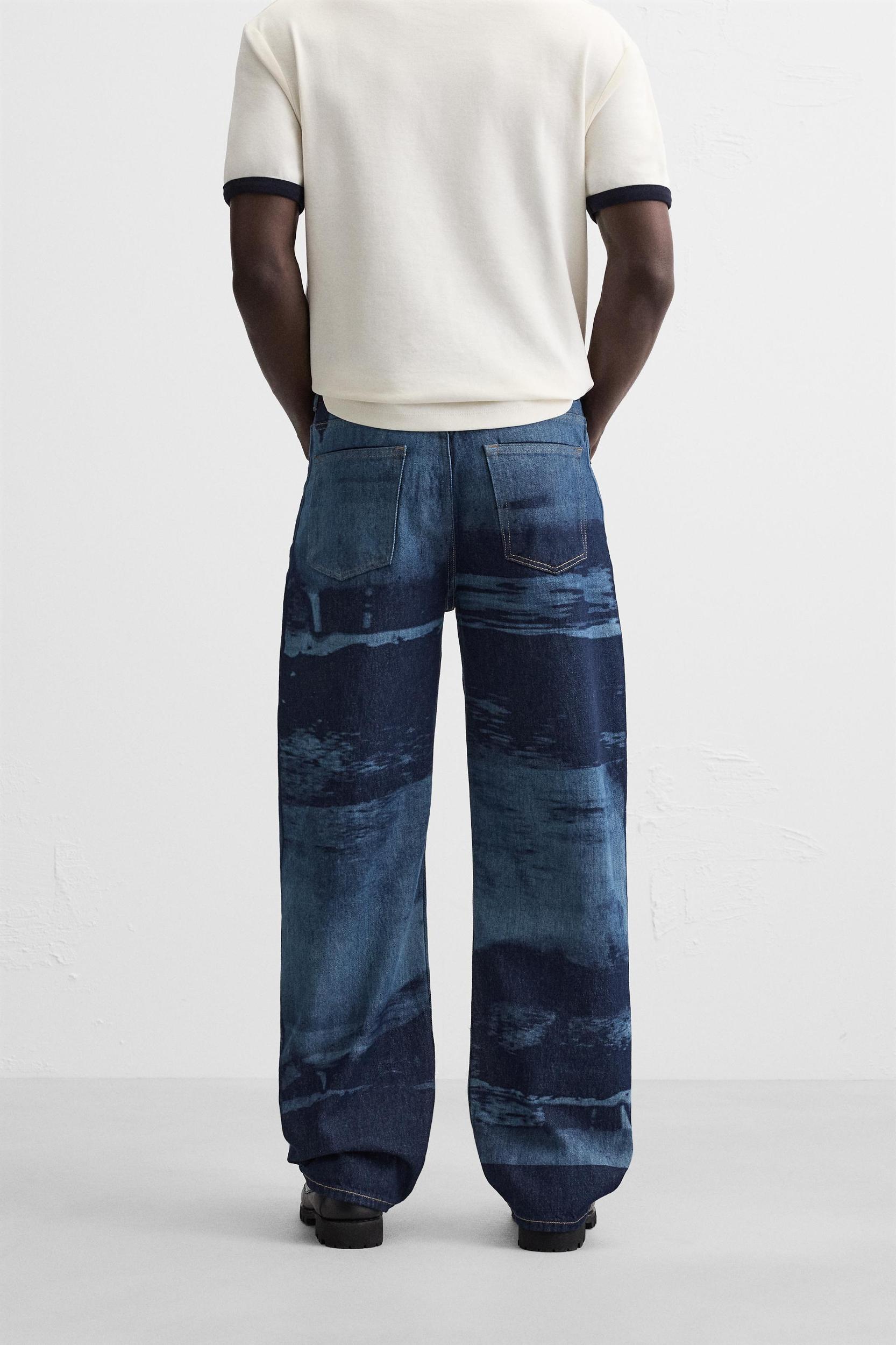 PRINTED RELAXED FIT JEANS Product Image