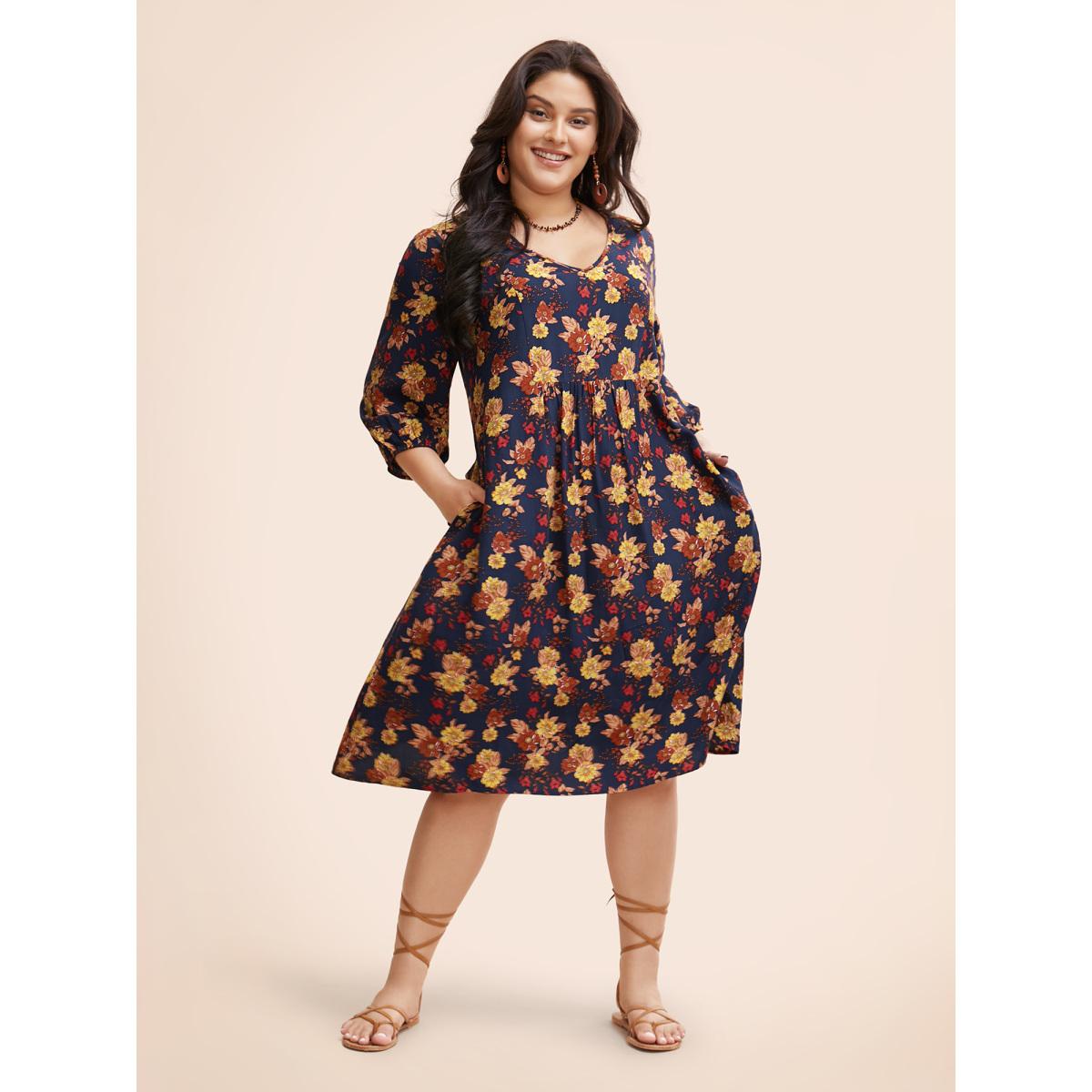 Plus Size Supersoft Essentials Floral Print Pocket V Neck Dress DarkBlue Women Resort Elastic cuffs V-neck Elbow-length sleeve Curvy Midi Dress BloomChic 12/L Product Image