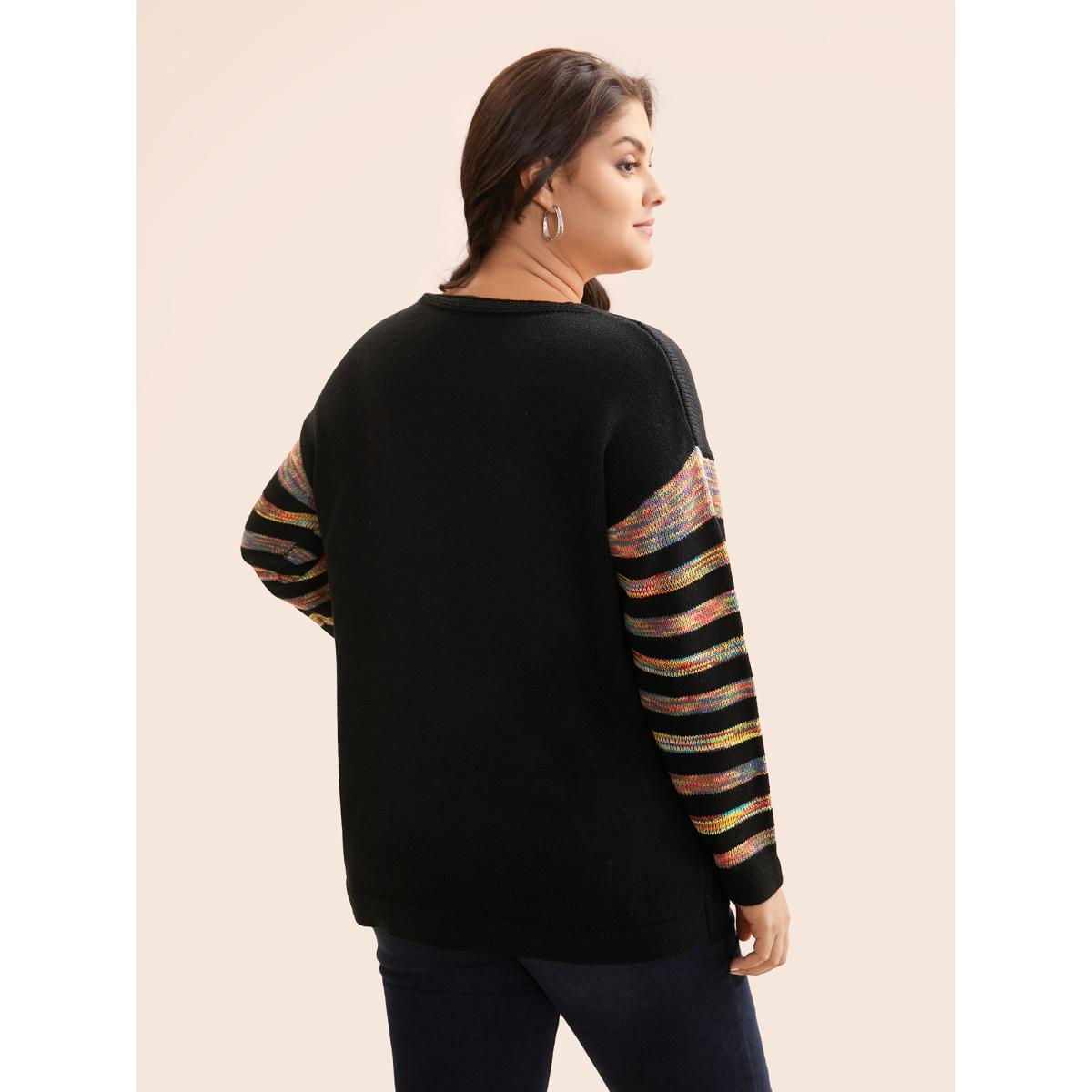 Plus Size Contrast Heart Jacquard Drop Shoulder Pullover Black Women Casual Loose Long Sleeve V-neck Everyday Pullovers BloomChic 22-24/3X Product Image