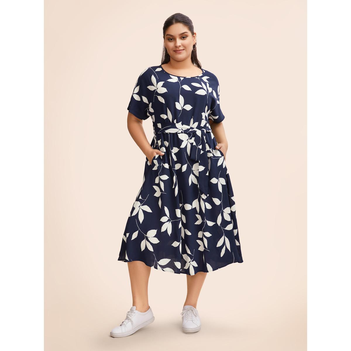 Plus Size Leaf Print Pocket Belted Dress DarkBlue Women Casual Belted Round Neck Short sleeve Curvy Midi Dress BloomChic 18-20/2X Product Image