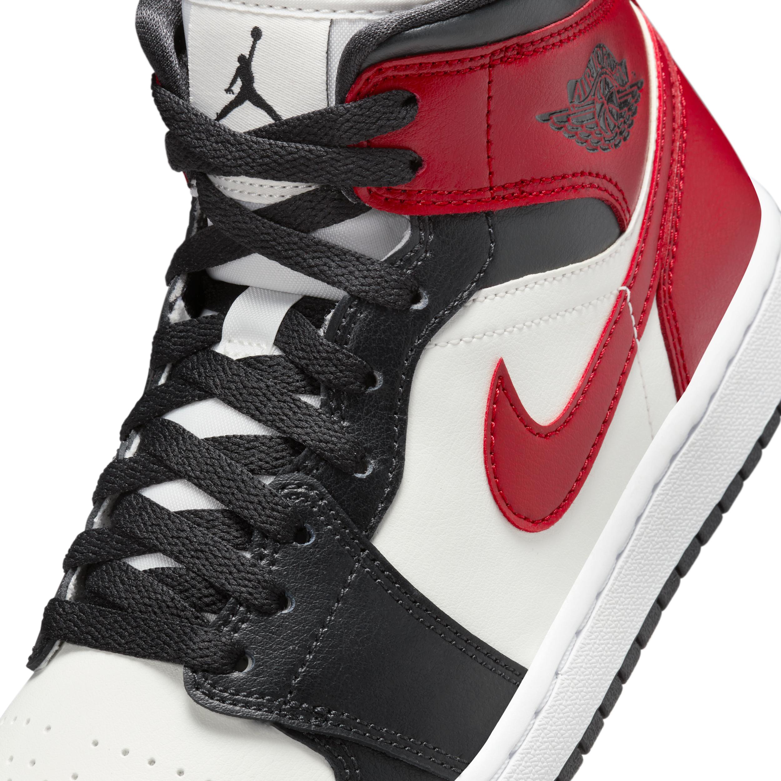Womens Air Jordan 1 Mid Shoes | BQ6472-160 Product Image