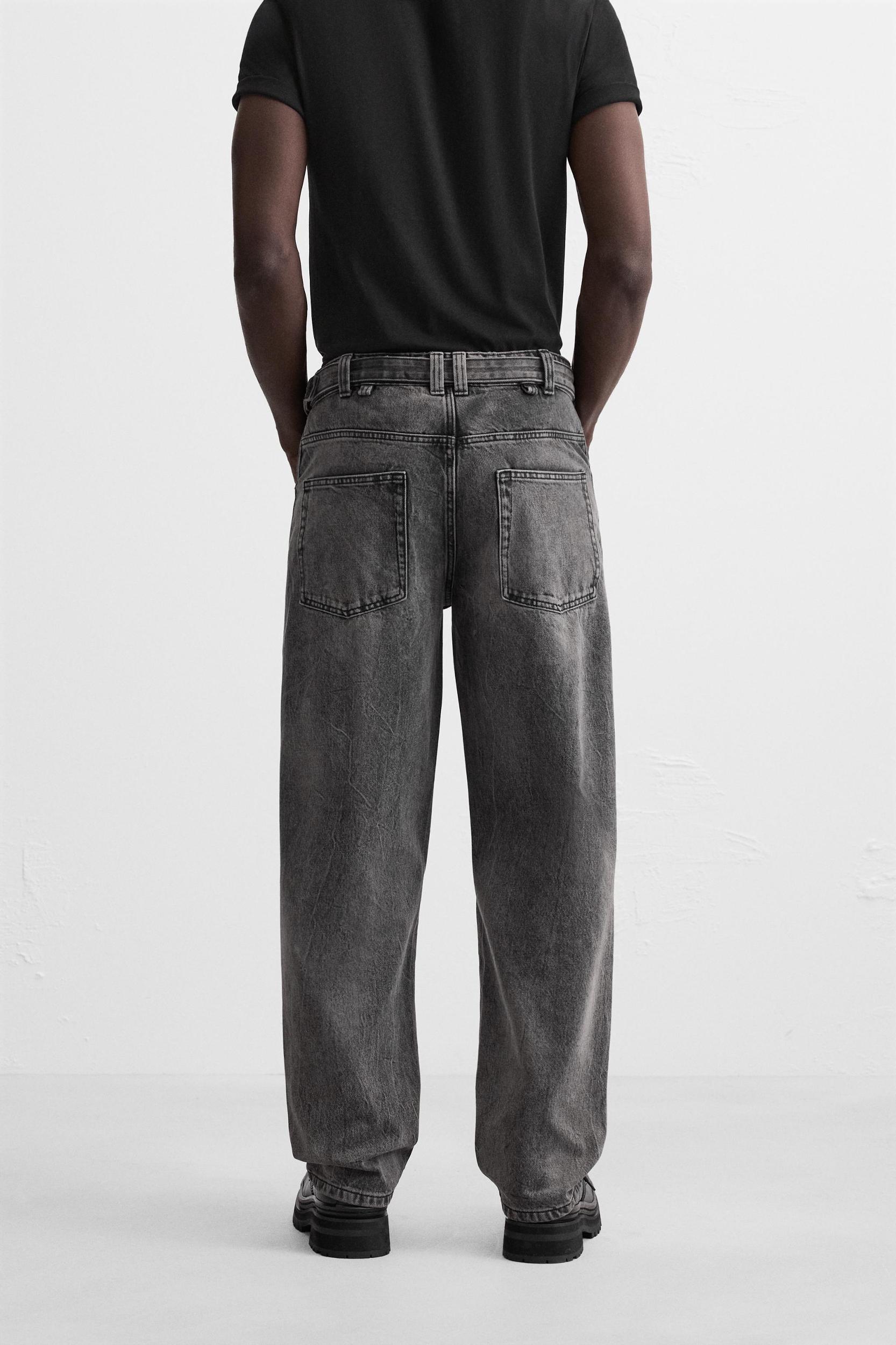 BELTED RELAXED FIT JEANS Product Image