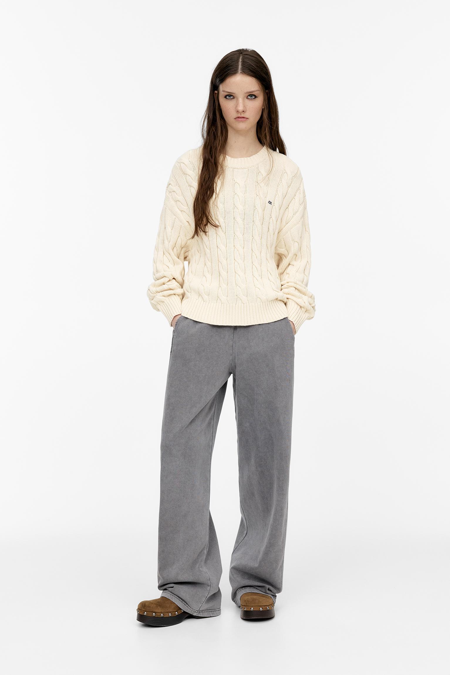 Cableknit sweater Product Image