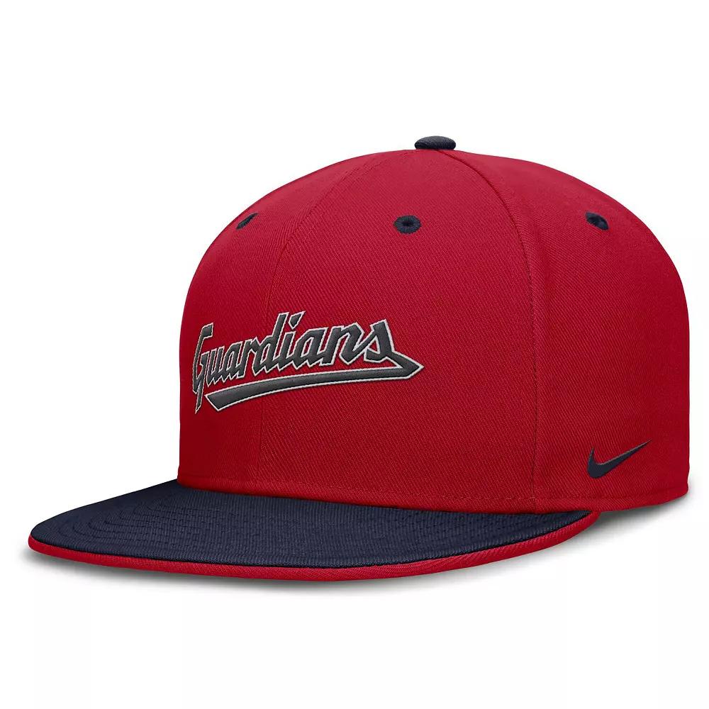 Men's Nike Red/Navy Cleveland Guardians True Primetime Two-Tone Performance Fitted Hat,  Product Image