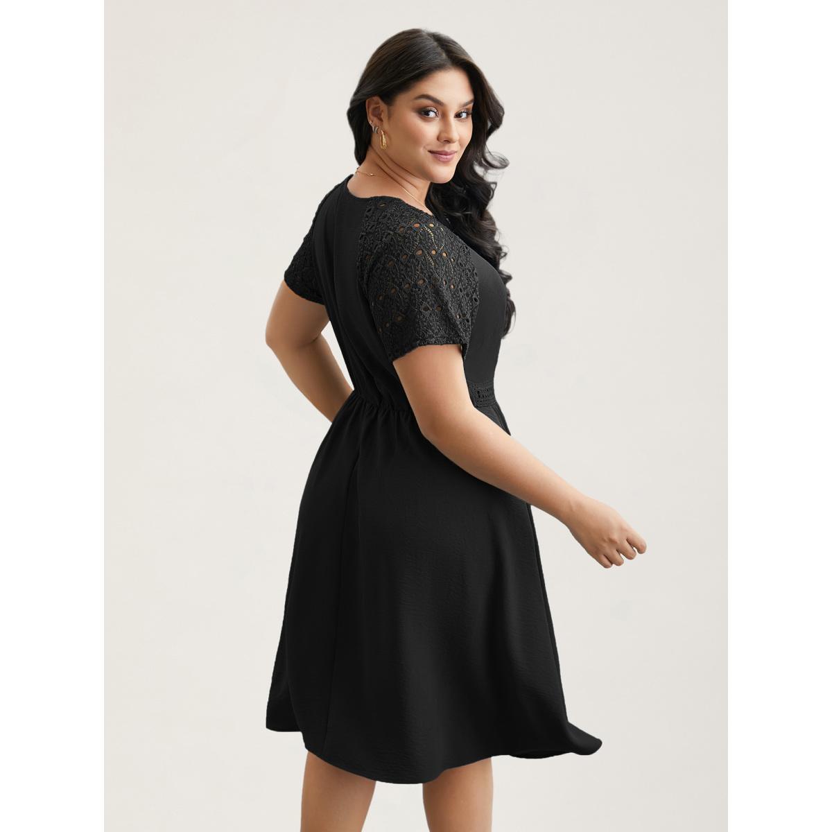 Plus Size Lace Cut-Out Raglan Sleeve Pockets Midi Dress Black Women Timeless Woven ribbon&lace trim Round Neck Short sleeve Curvy BloomChic 26/4X Product Image